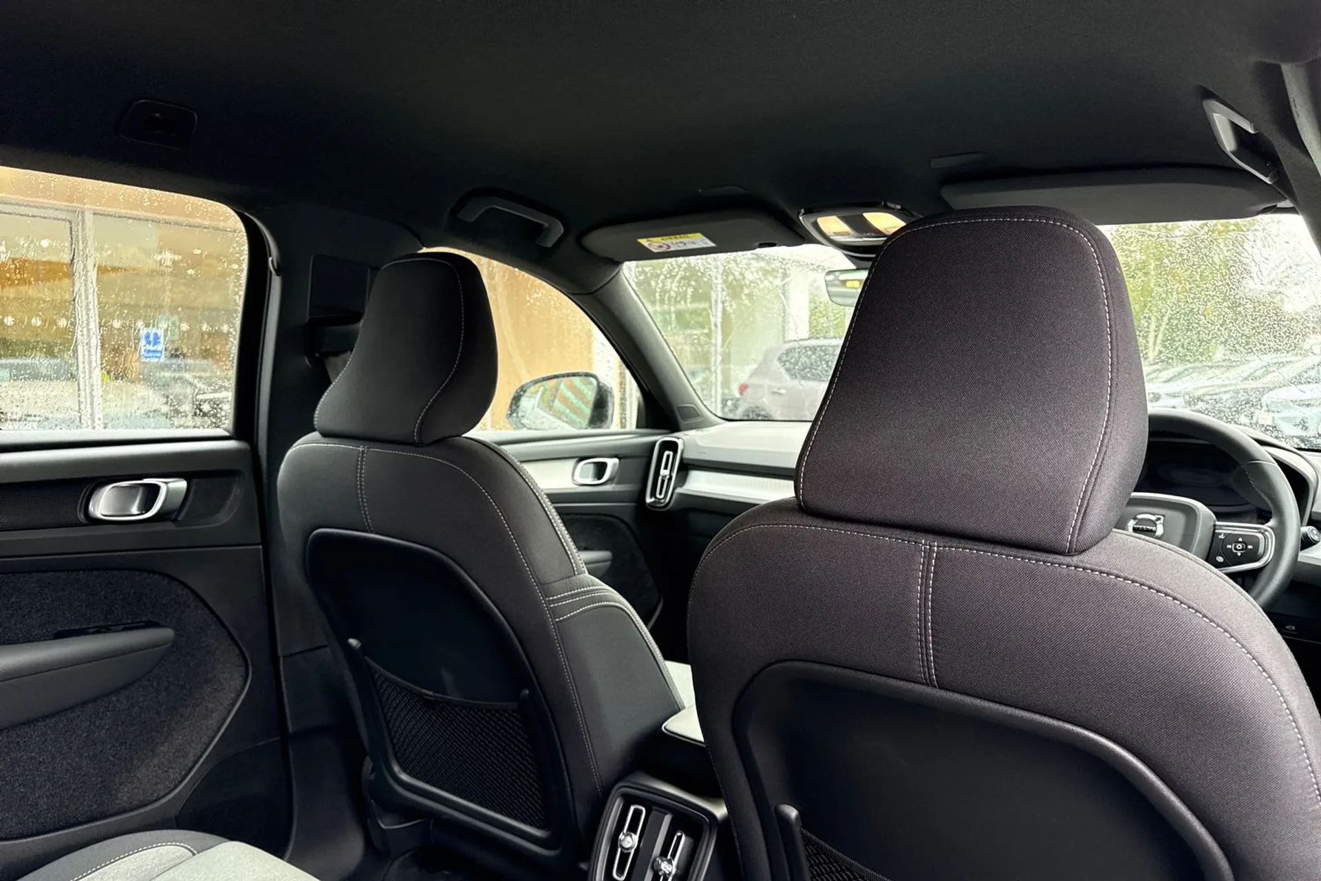 Volvo XC40 thumbnail image number 23