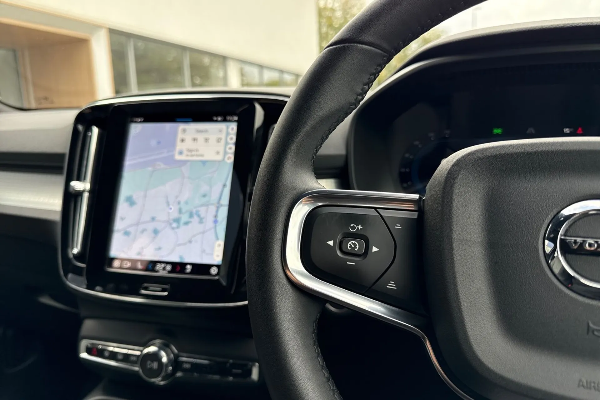 Volvo XC40 thumbnail image number 35