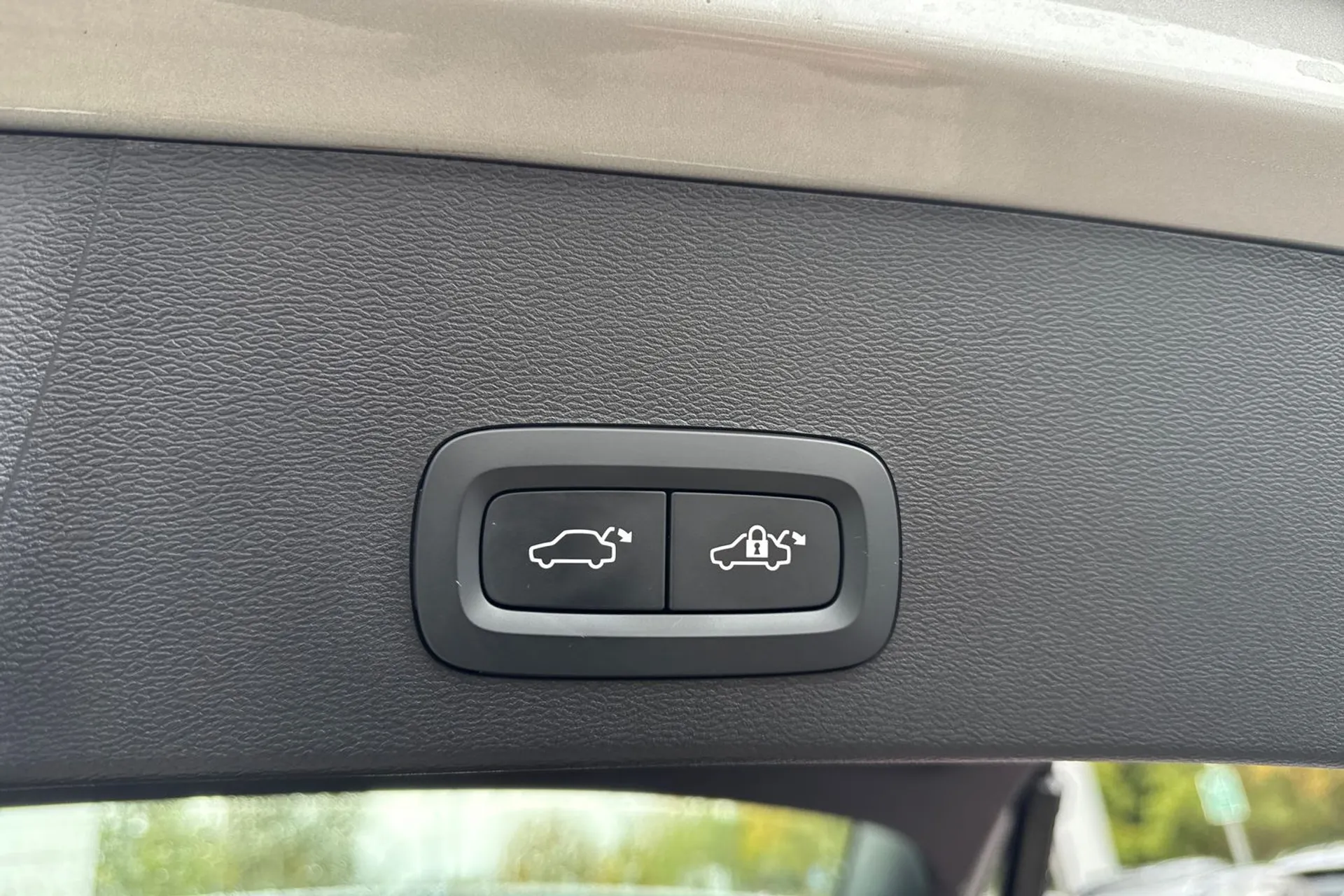 Volvo XC40 thumbnail image number 20