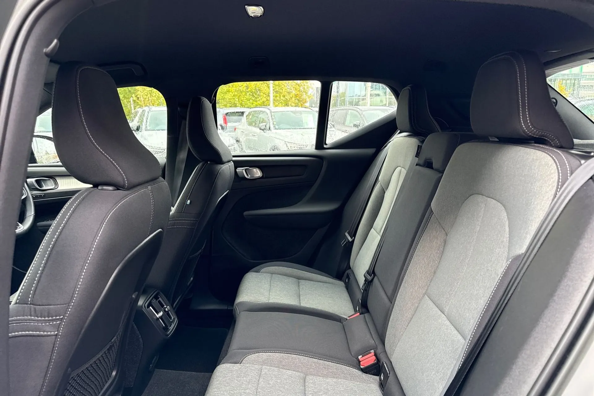 Volvo XC40 thumbnail image number 29