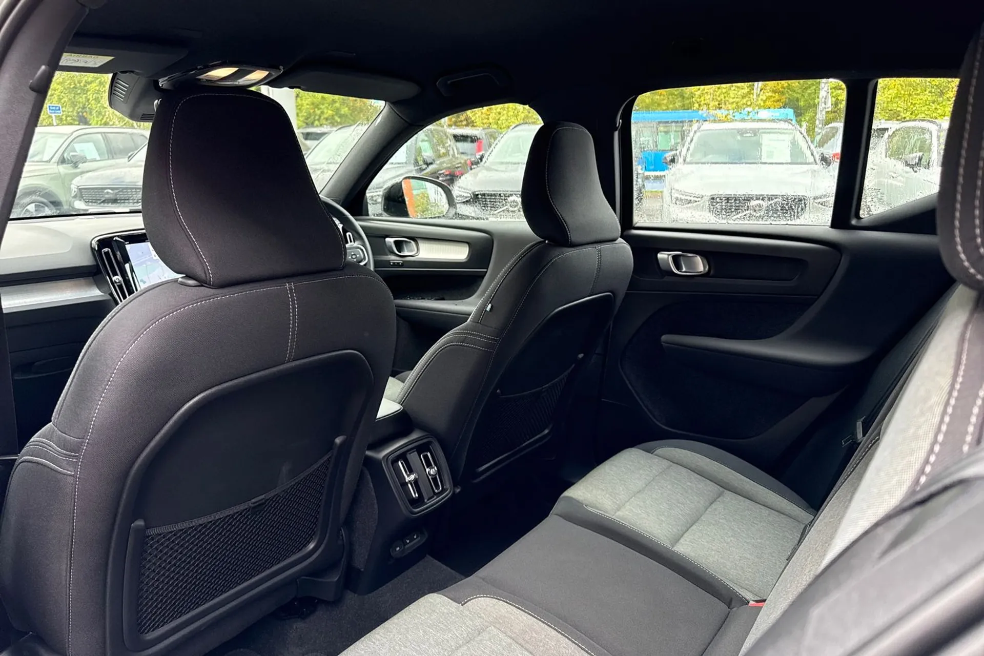 Volvo XC40 thumbnail image number 30