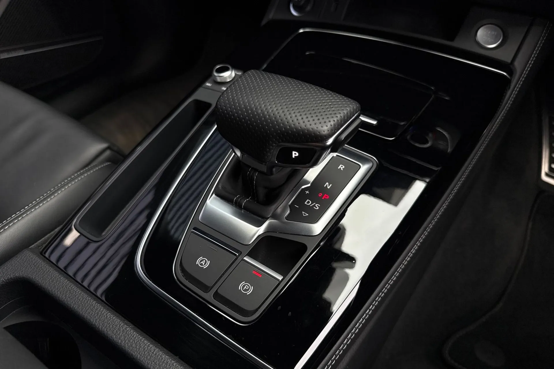 Audi Q5 thumbnail image number 43