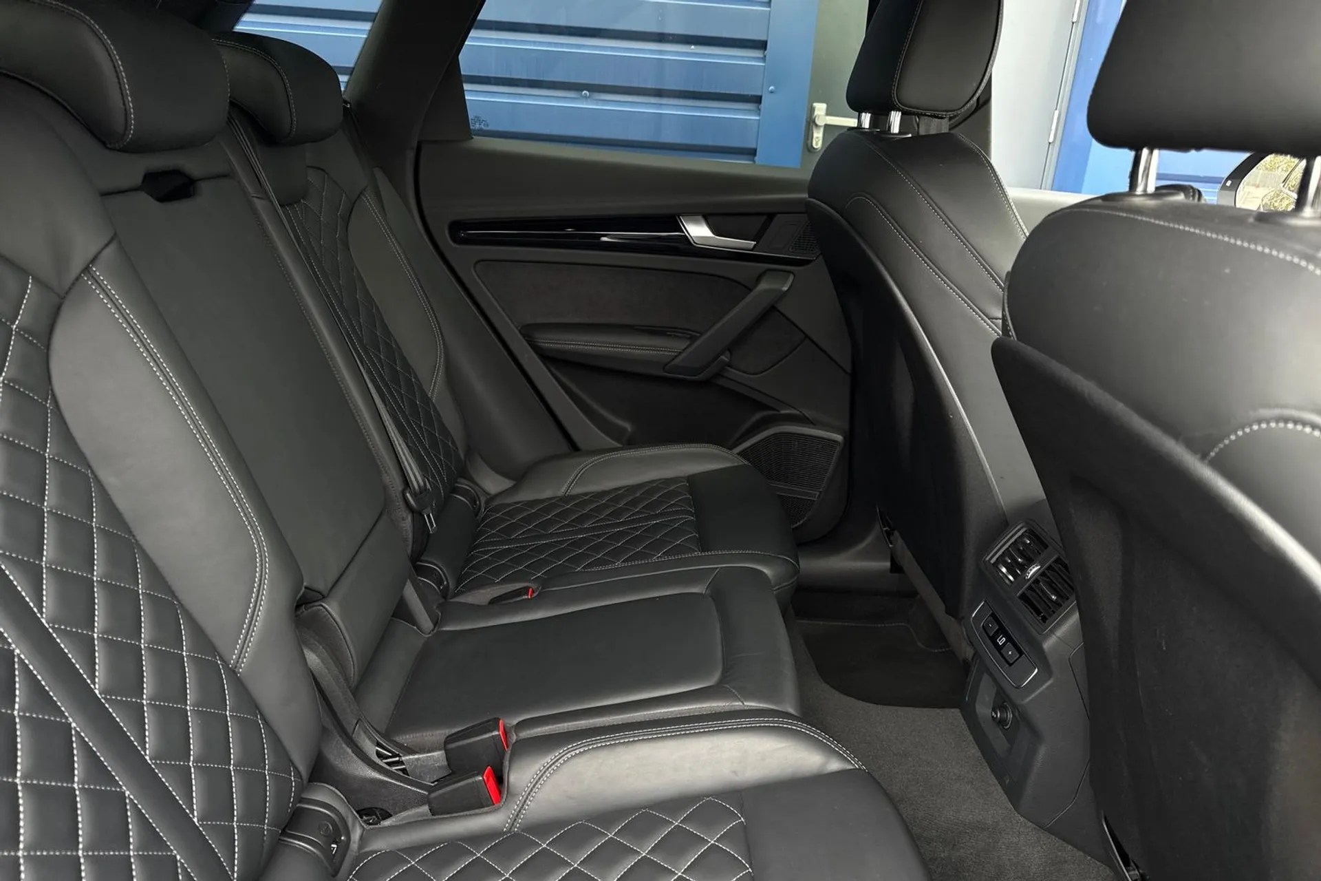 Audi Q5 thumbnail image number 22