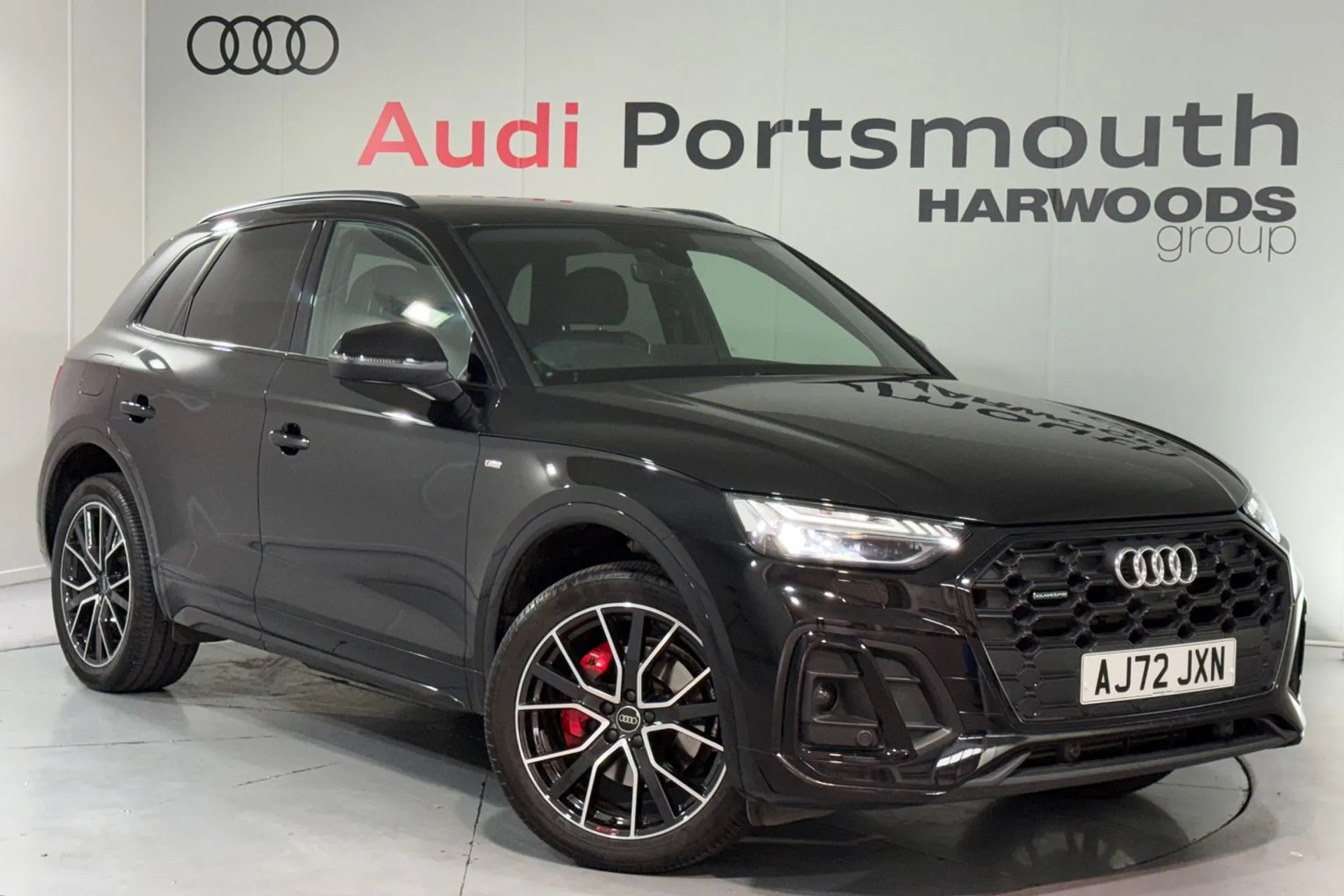 Audi Q5 focused image