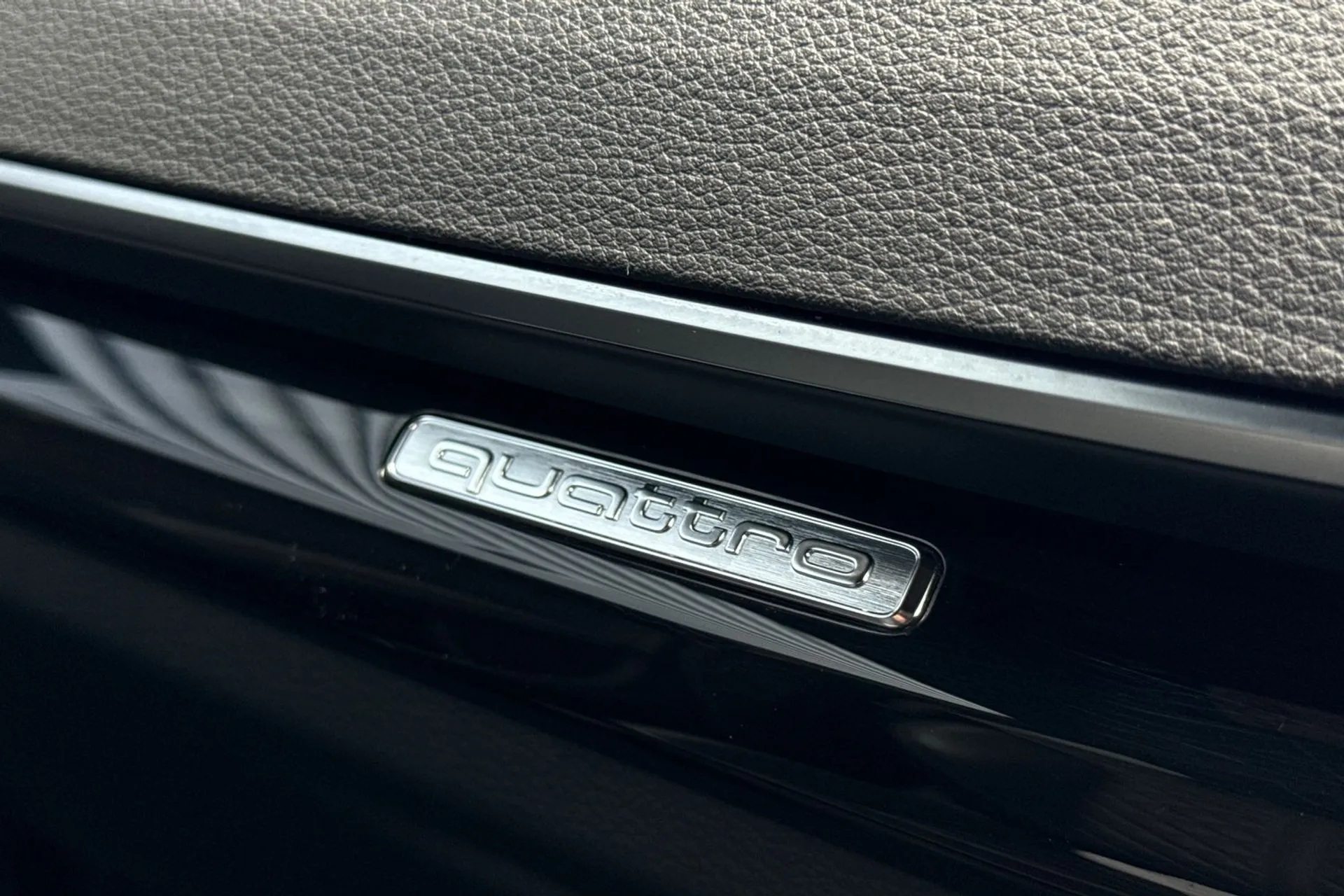 Audi Q5 thumbnail image number 45