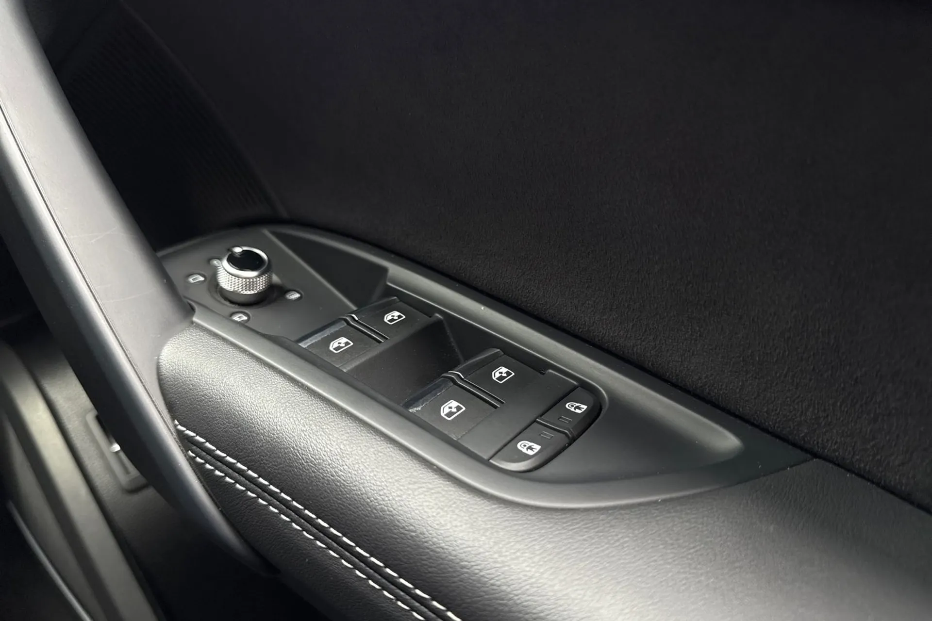 Audi Q5 thumbnail image number 42