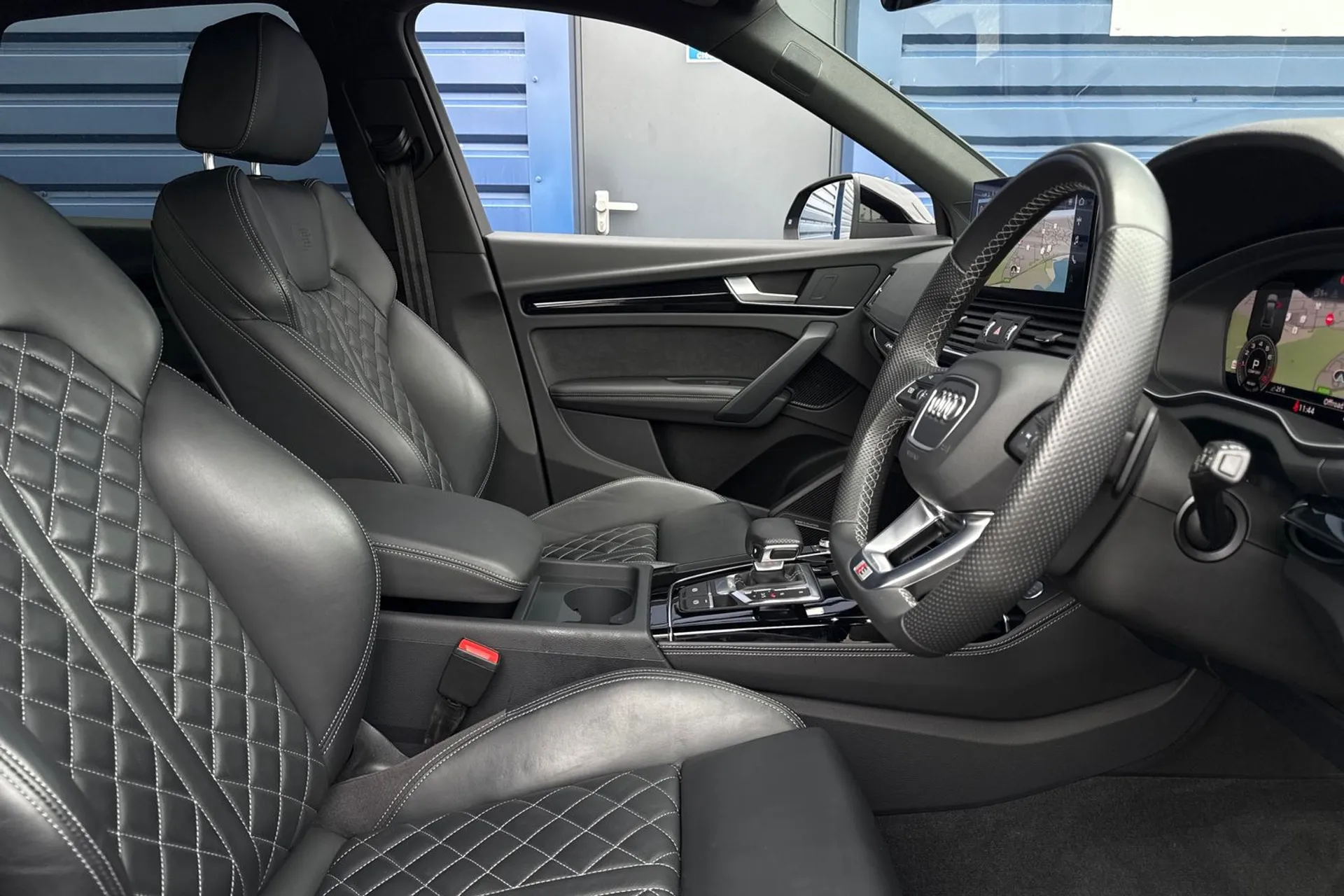 Audi Q5 thumbnail image number 25