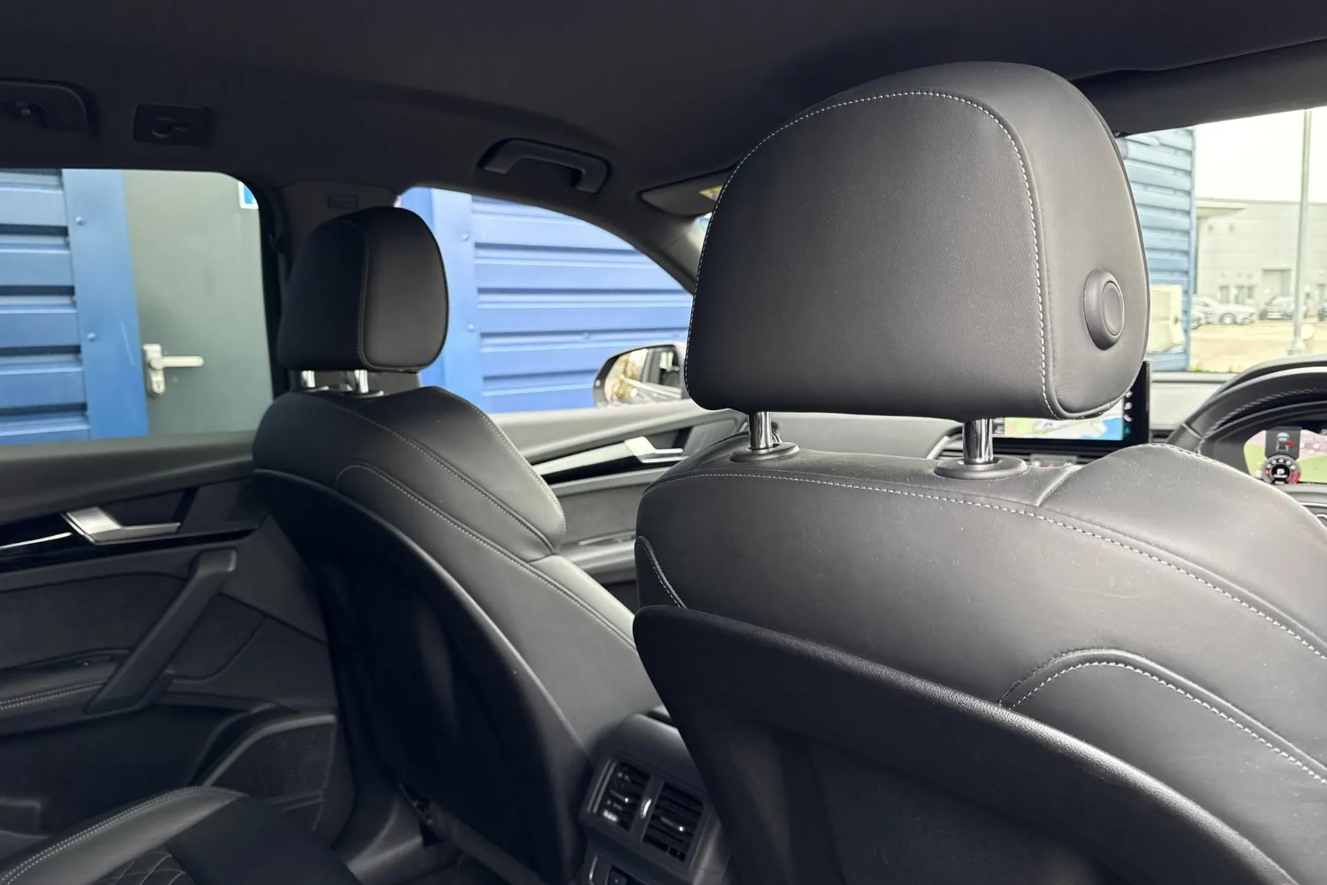 Audi Q5 thumbnail image number 23