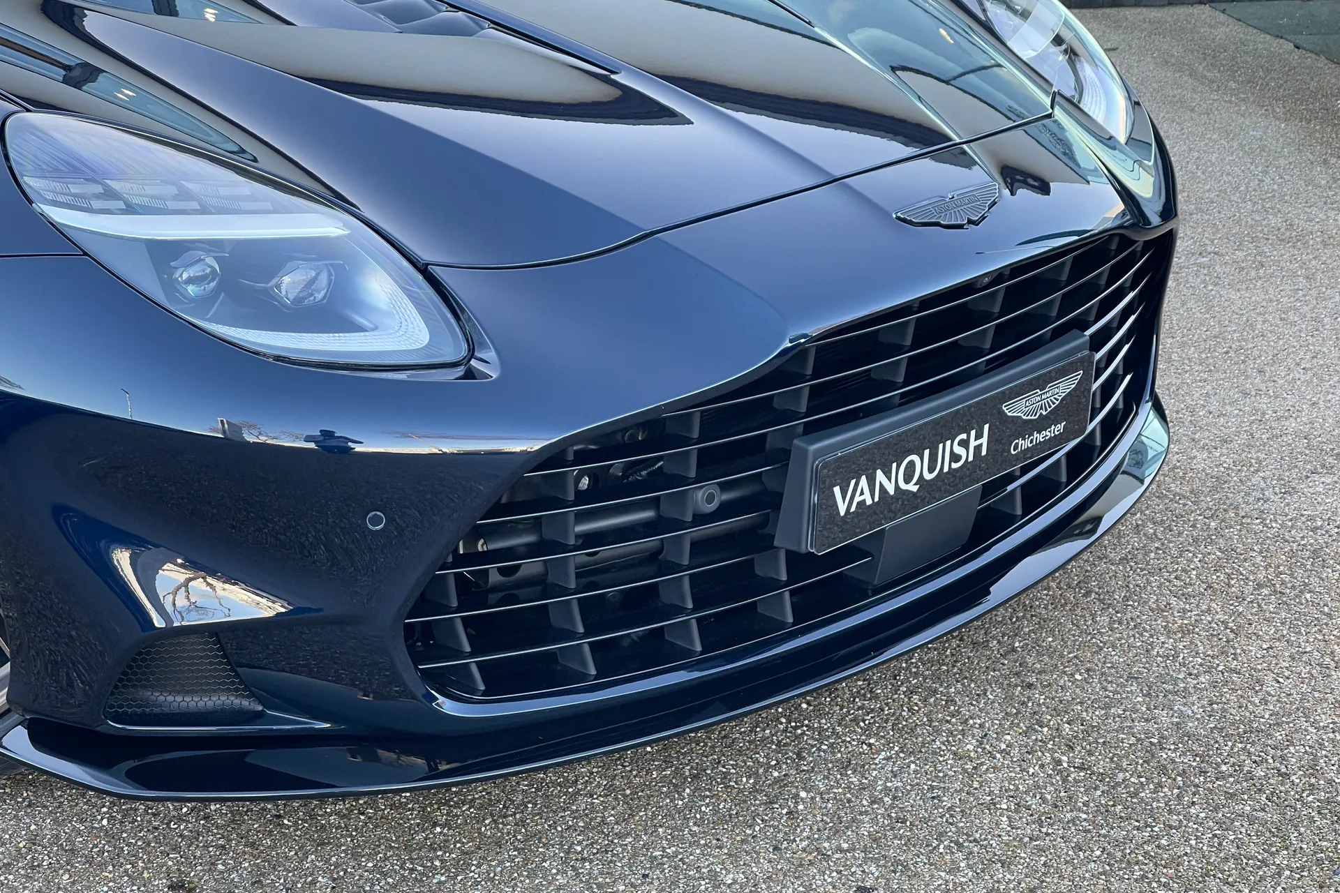 Aston Martin VANQUISH thumbnail image number 14