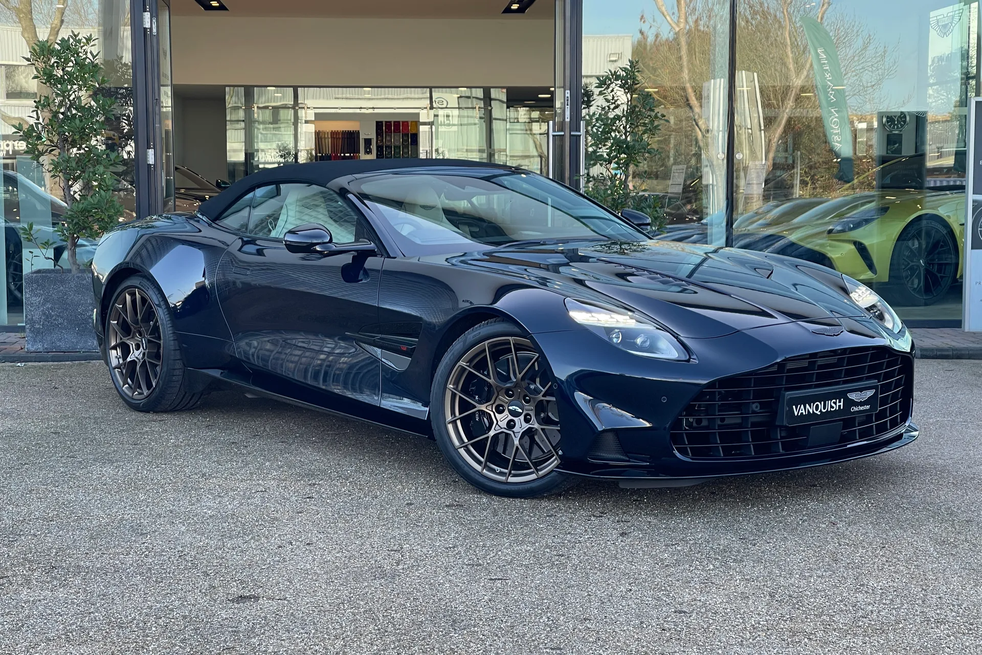 Aston Martin VANQUISH thumbnail image number 29