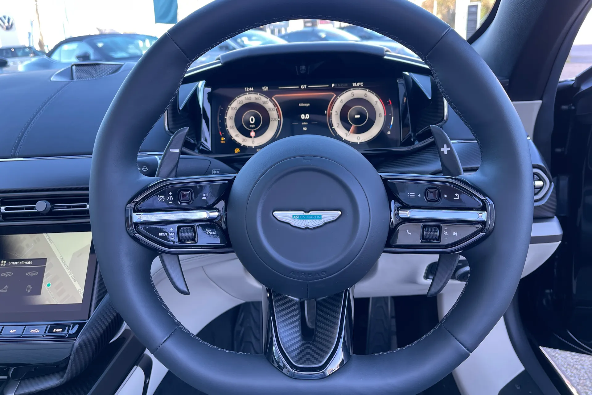 Aston Martin VANQUISH thumbnail image number 11