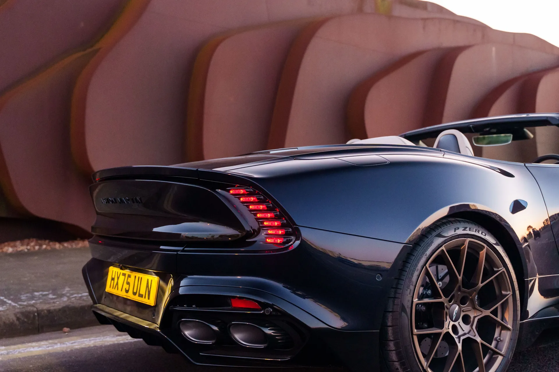 Aston Martin Vanquish thumbnail image number 3