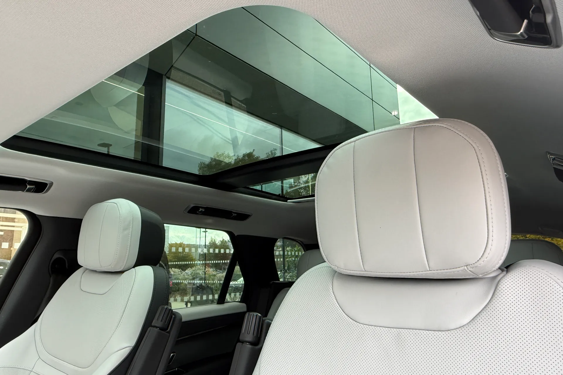 LAND ROVER RANGE ROVER SPORT thumbnail image number 4