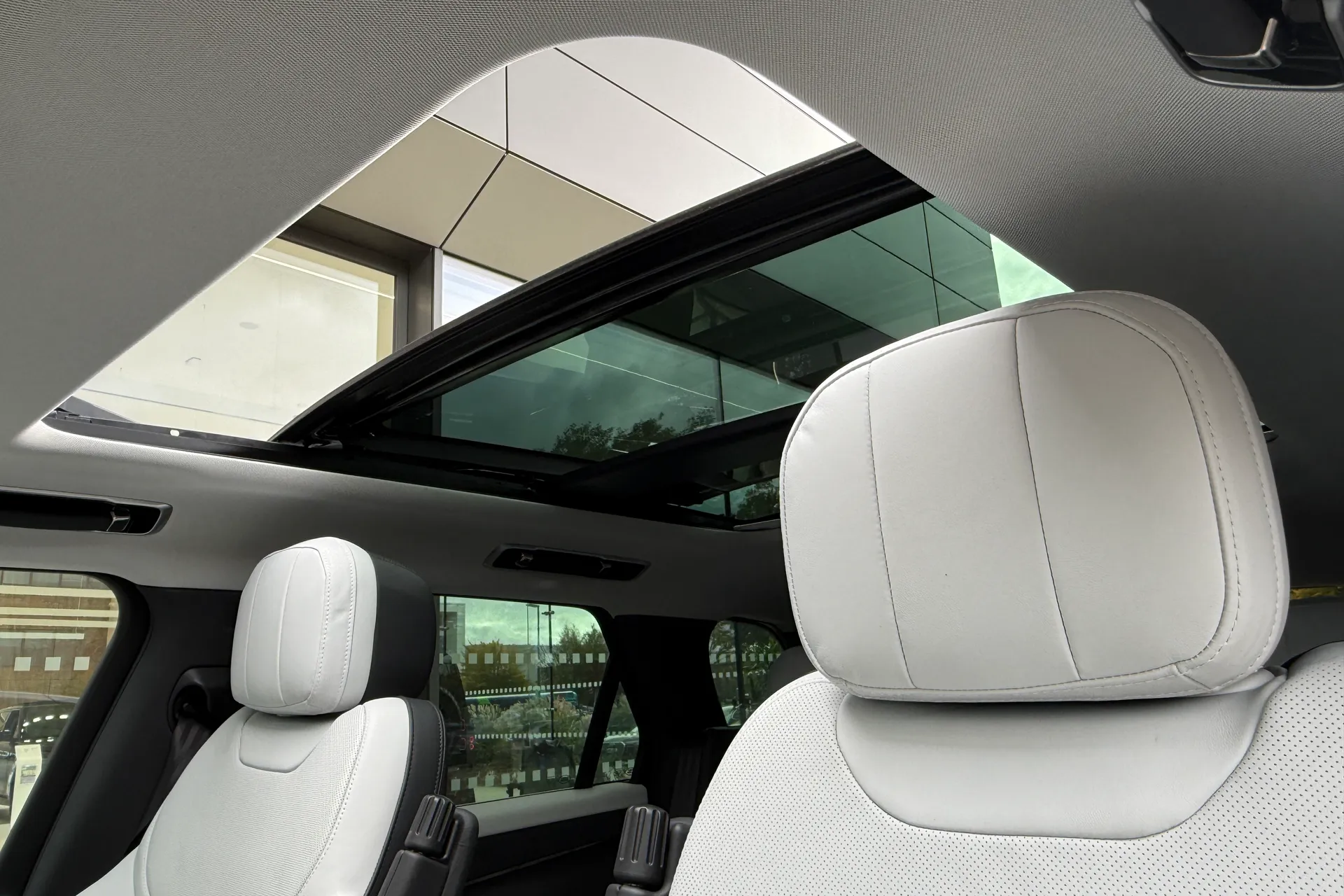 LAND ROVER RANGE ROVER SPORT thumbnail image number 5