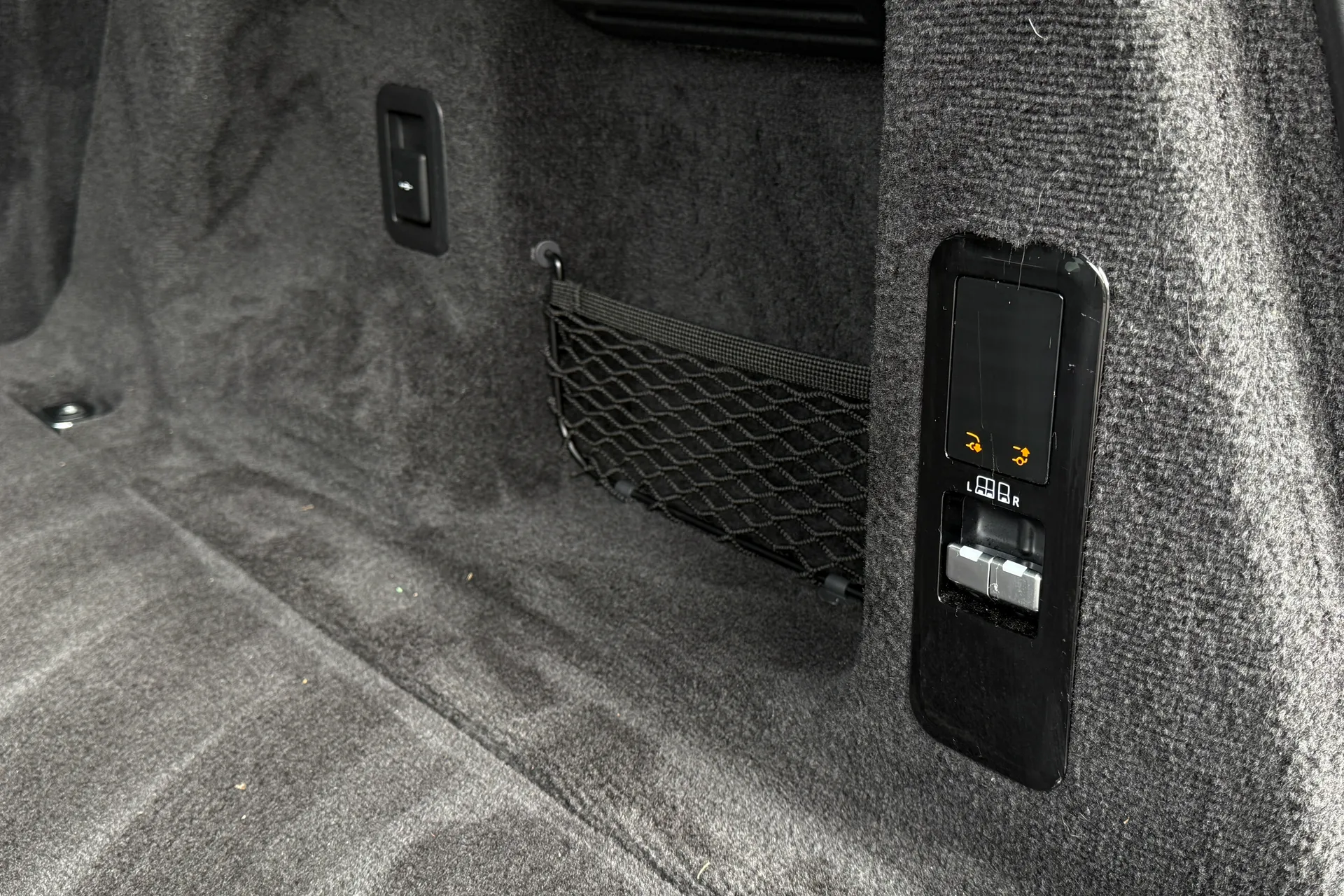 LAND ROVER RANGE ROVER SPORT thumbnail image number 32