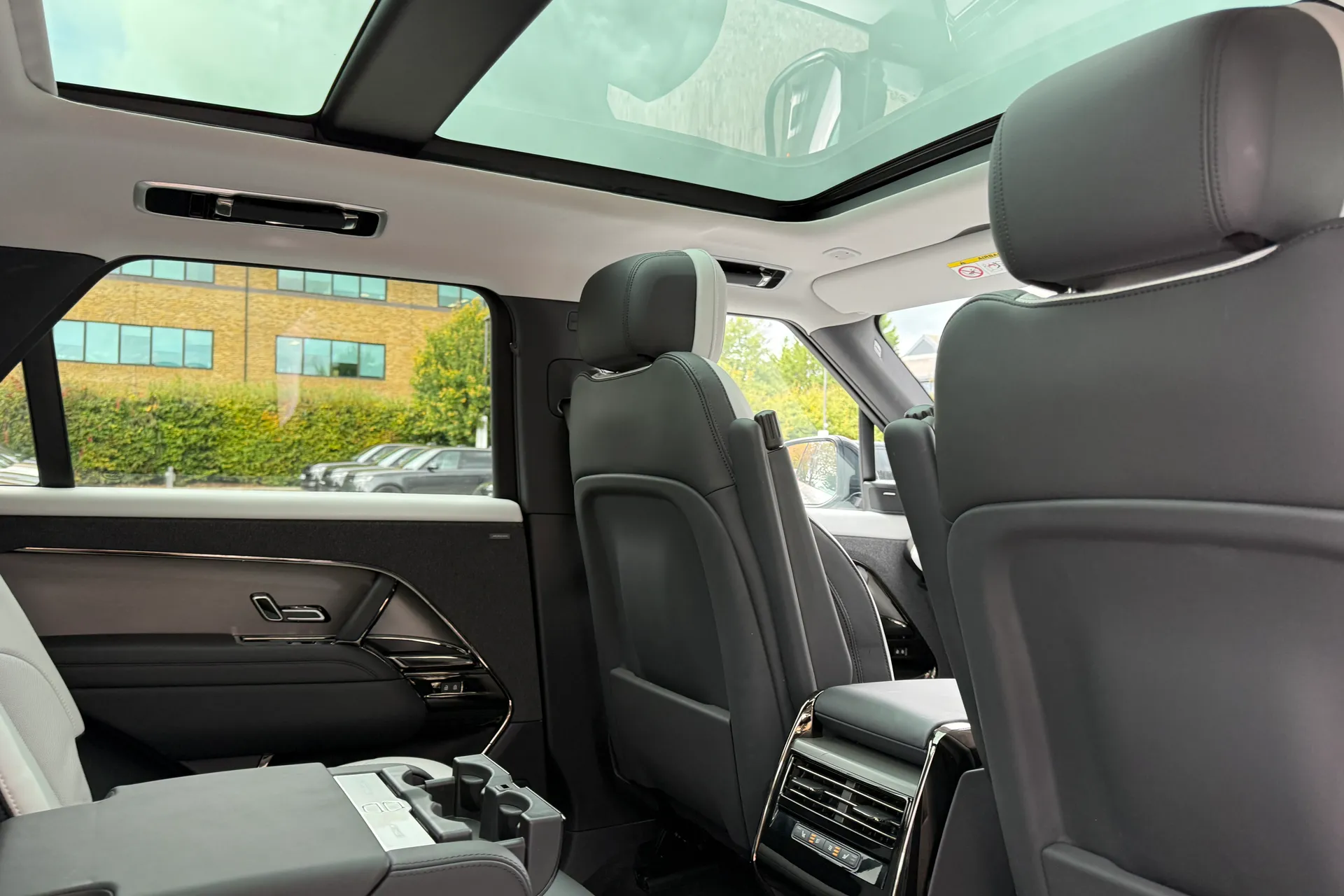 LAND ROVER RANGE ROVER SPORT thumbnail image number 36