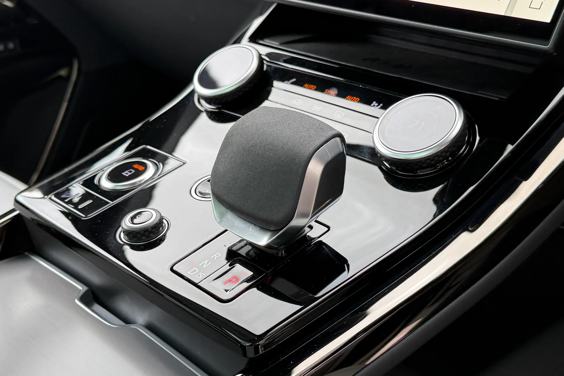 LAND ROVER RANGE ROVER SPORT thumbnail image number 25