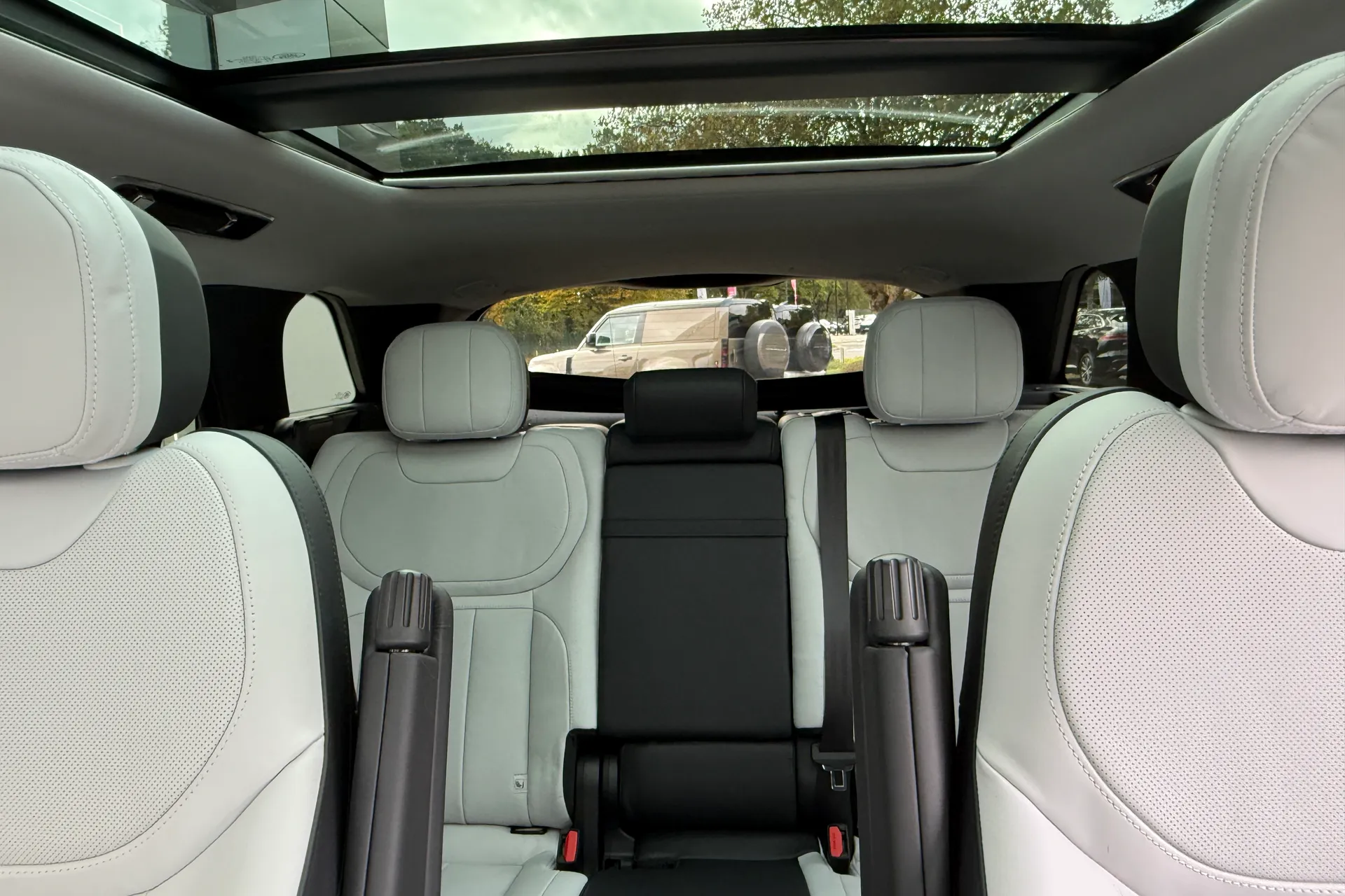 LAND ROVER RANGE ROVER SPORT thumbnail image number 39