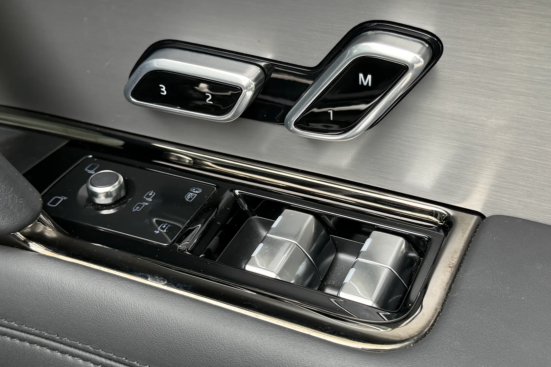 LAND ROVER RANGE ROVER SPORT thumbnail image number 50