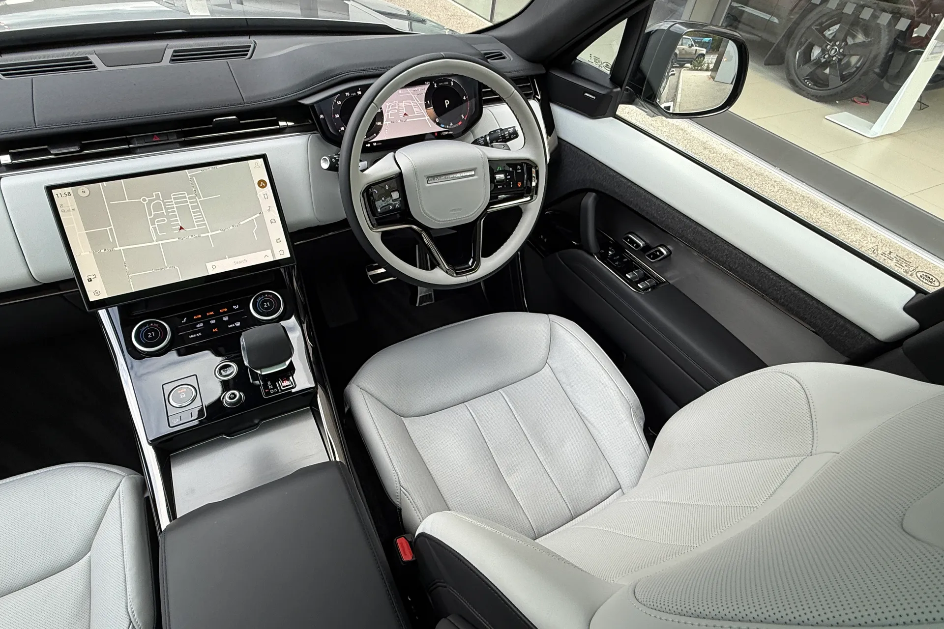 LAND ROVER RANGE ROVER SPORT thumbnail image number 29