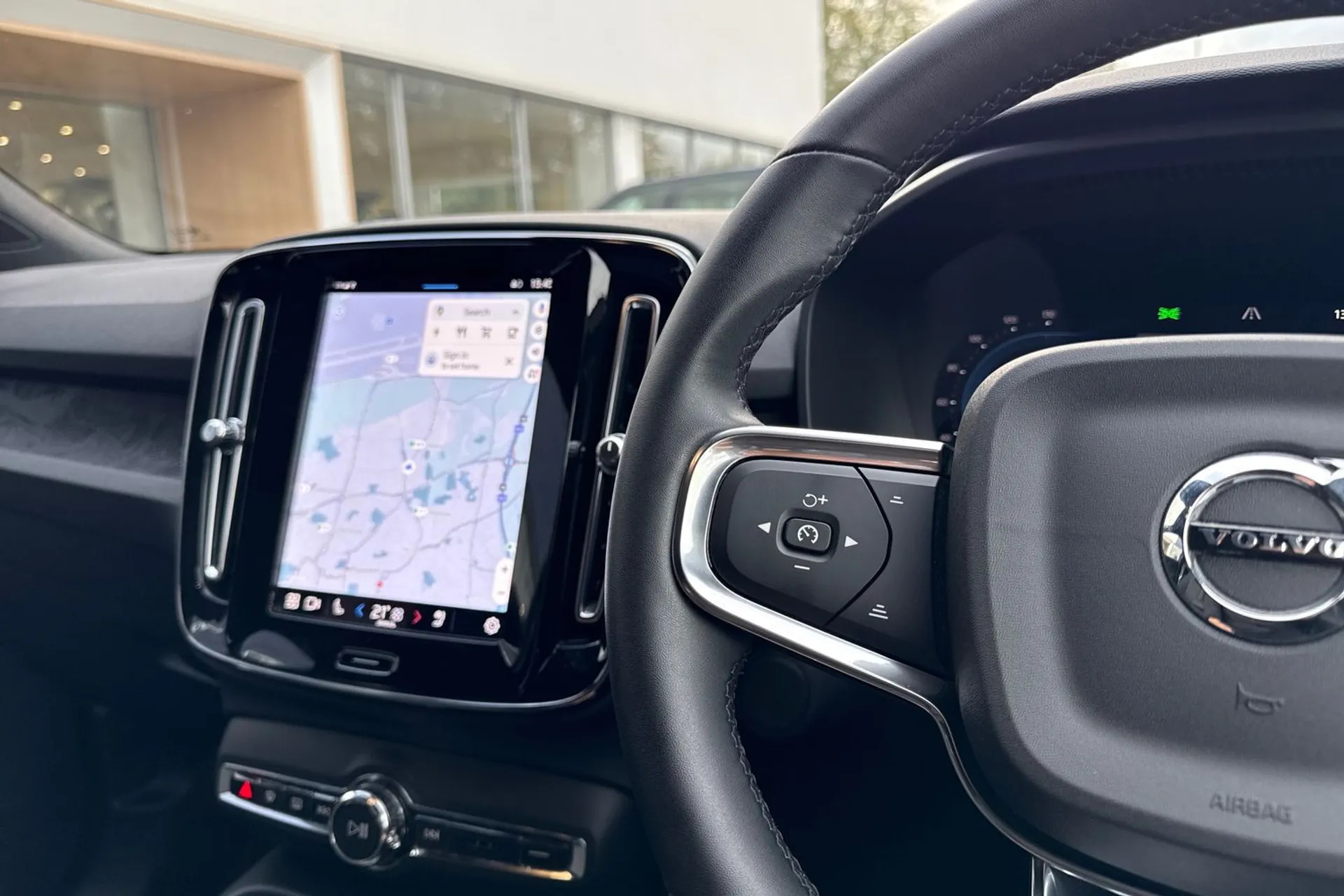 Volvo XC40 thumbnail image number 35