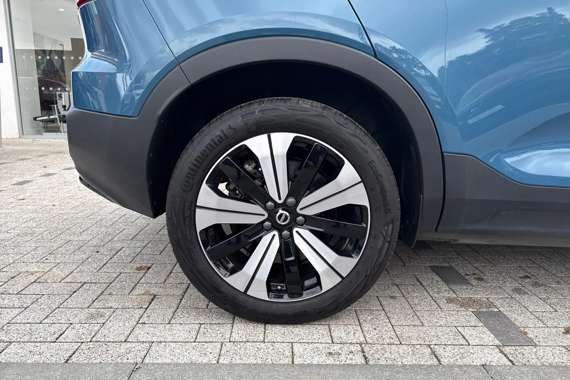 Volvo XC40 thumbnail image number 13