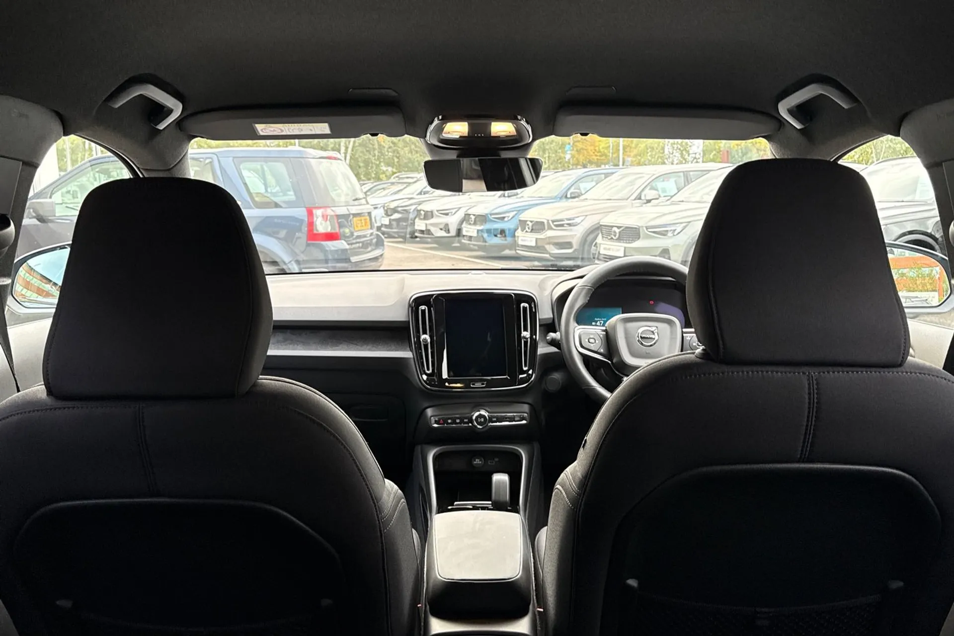 Volvo XC40 thumbnail image number 21