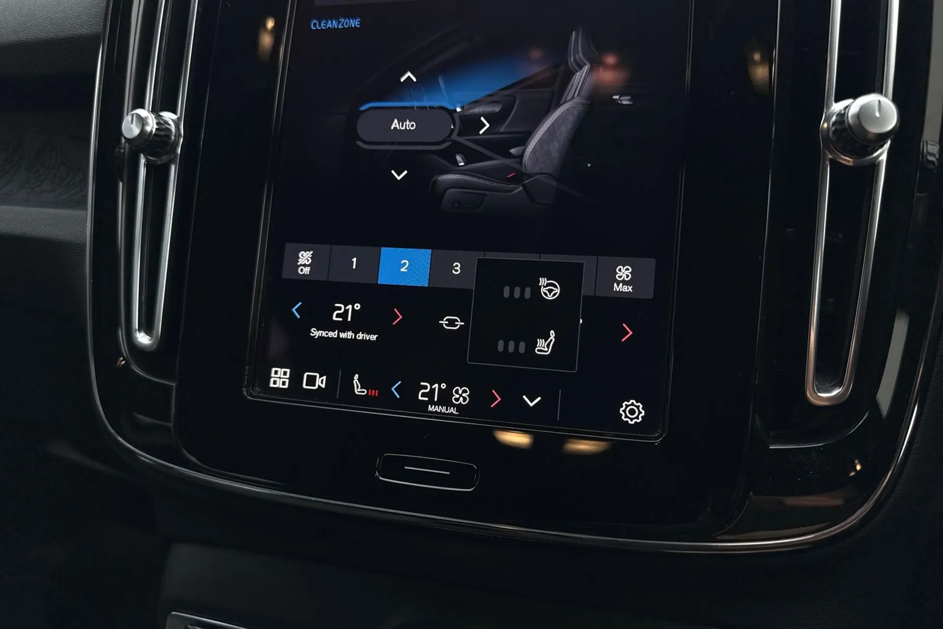 Volvo XC40 thumbnail image number 39