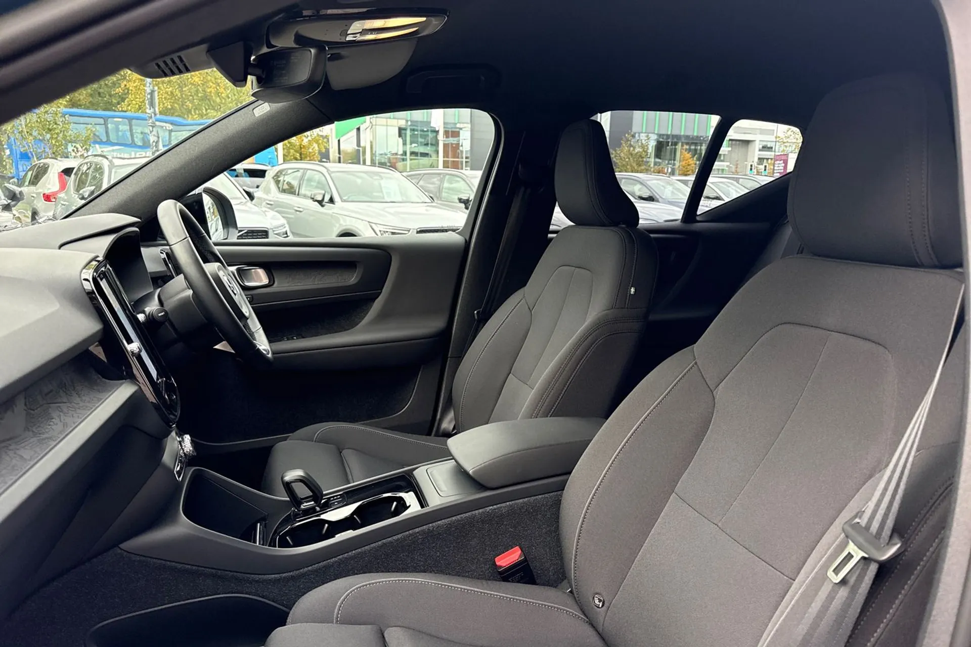 Volvo XC40 thumbnail image number 27