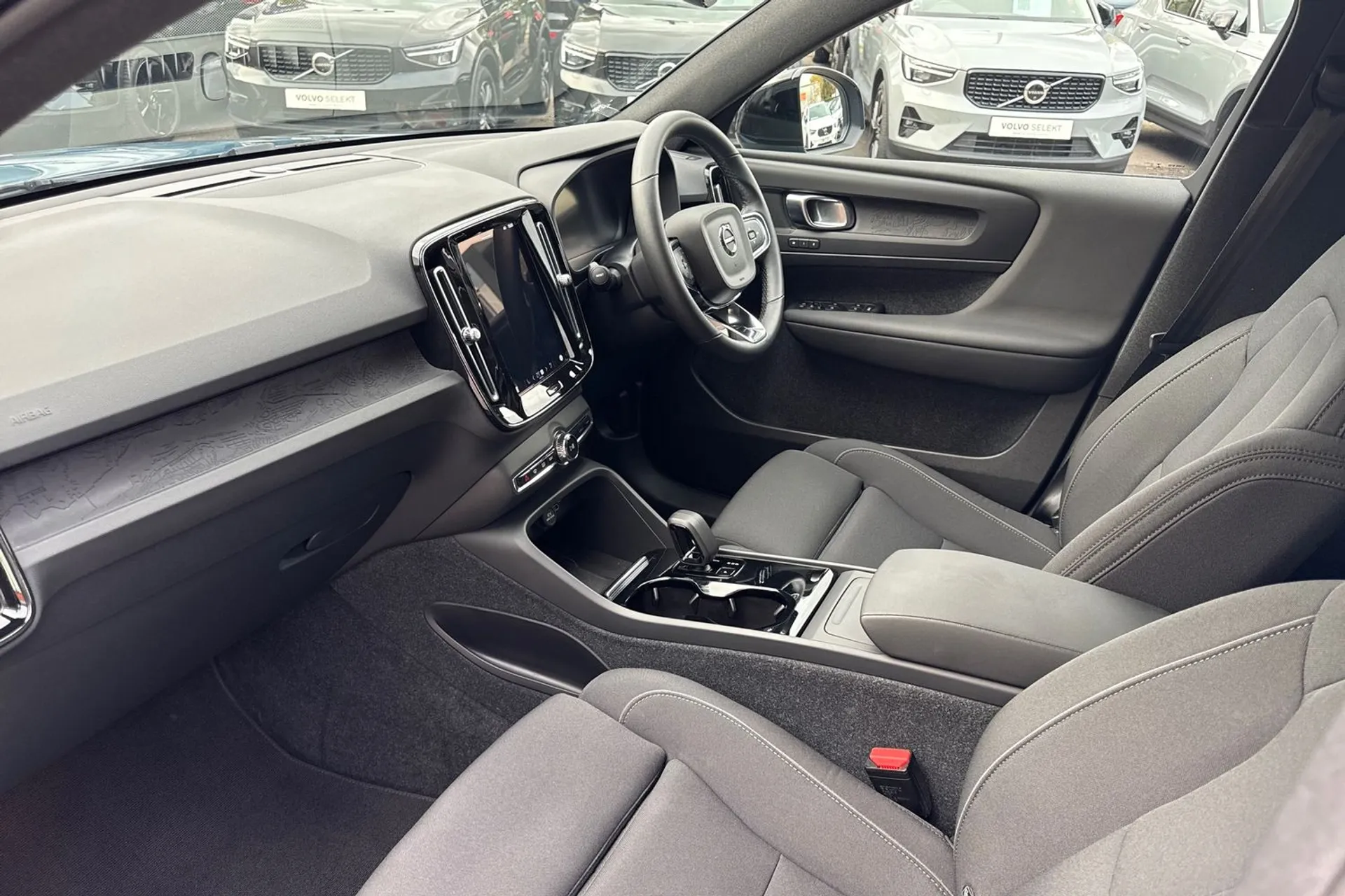 Volvo XC40 thumbnail image number 26