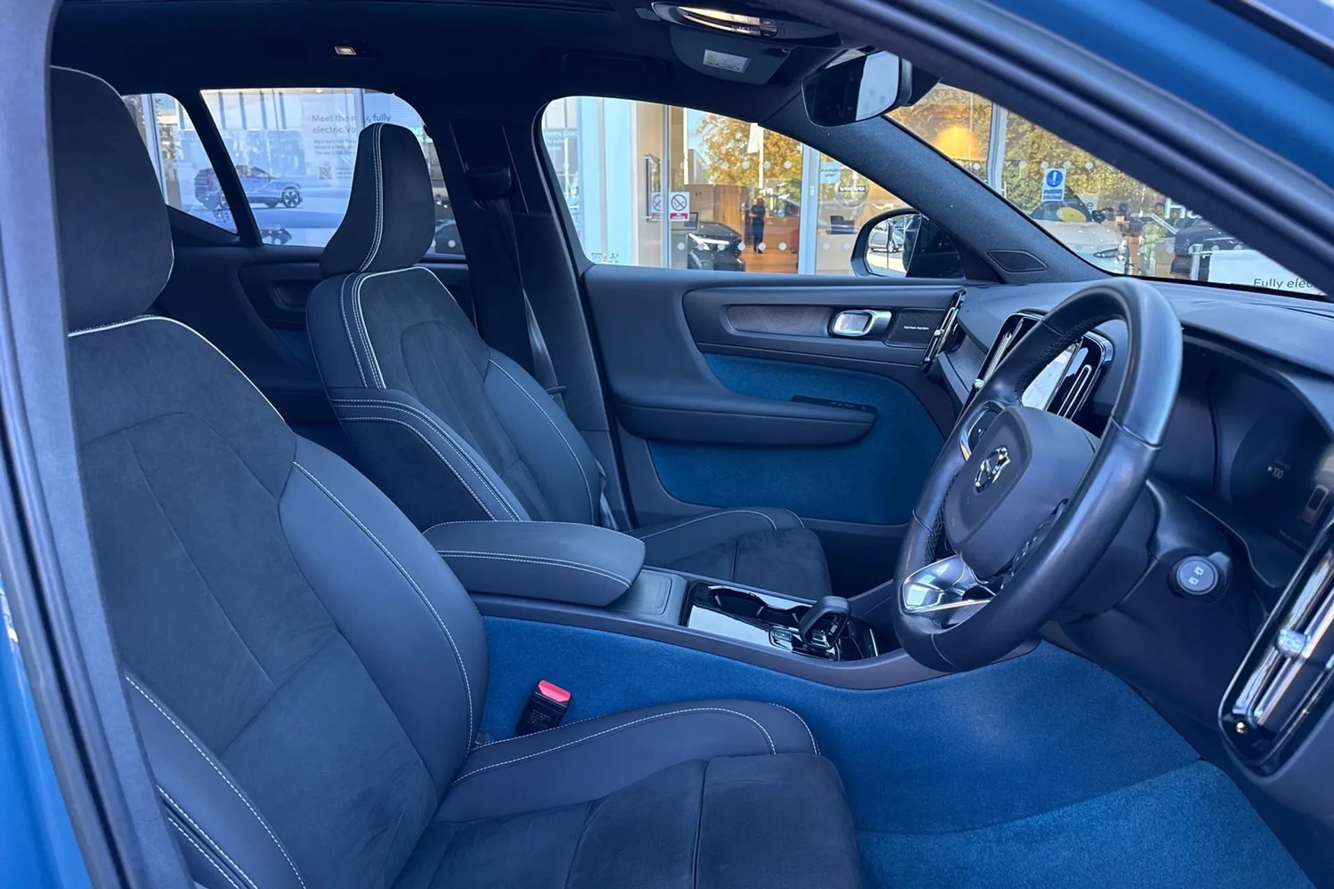 Volvo XC40 thumbnail image number 25