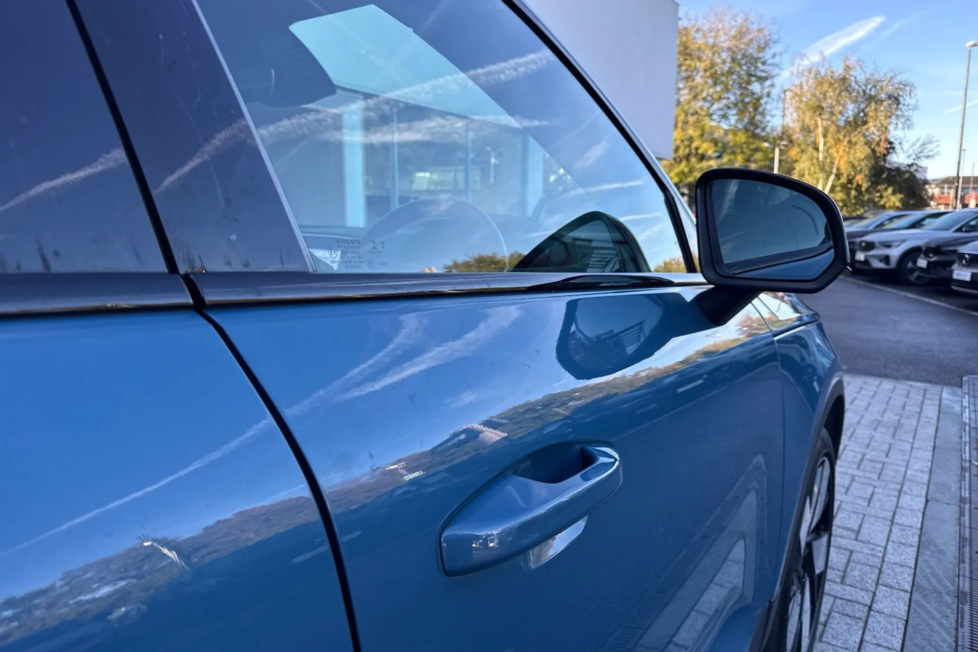 Volvo XC40 thumbnail image number 16