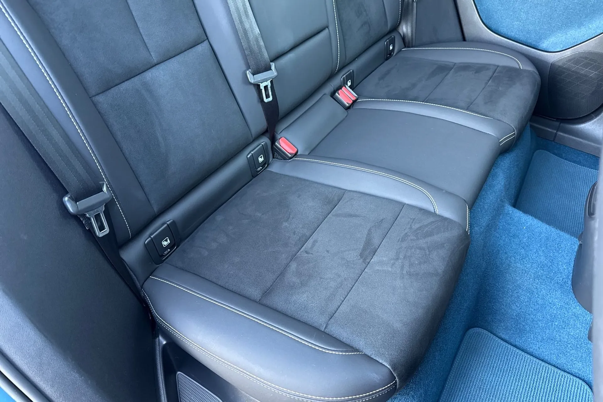 Volvo XC40 thumbnail image number 24