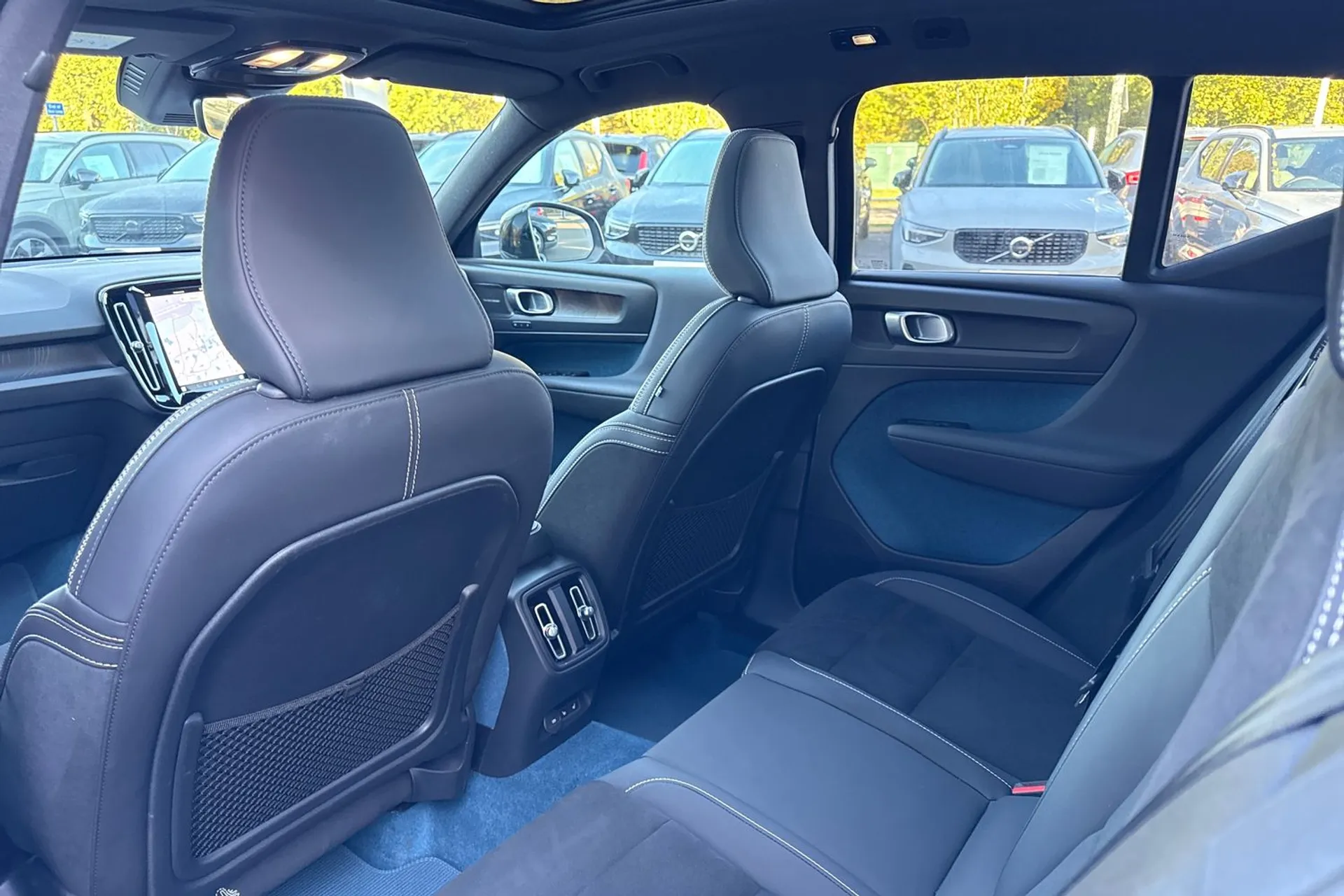 Volvo XC40 thumbnail image number 30