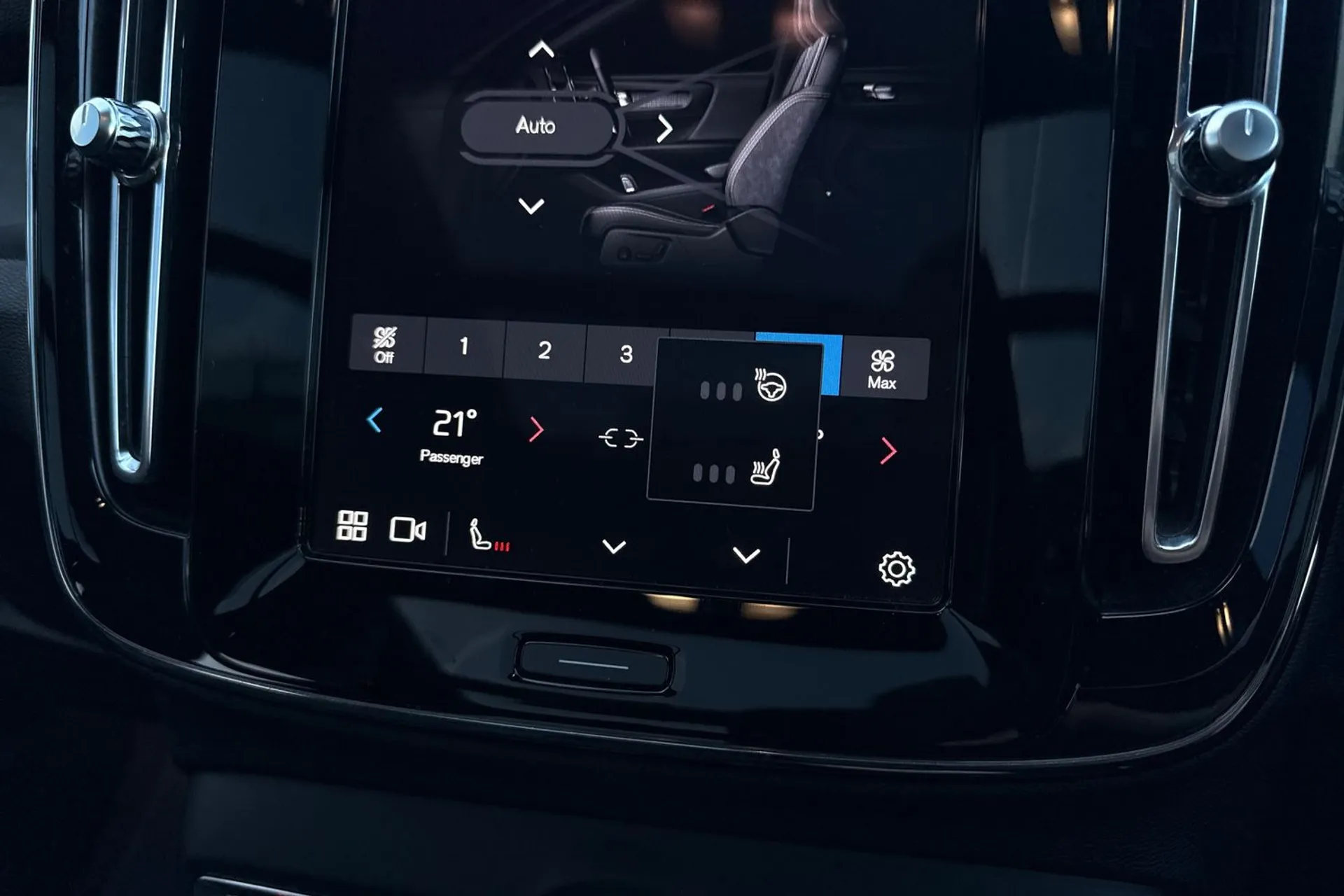 Volvo XC40 thumbnail image number 40