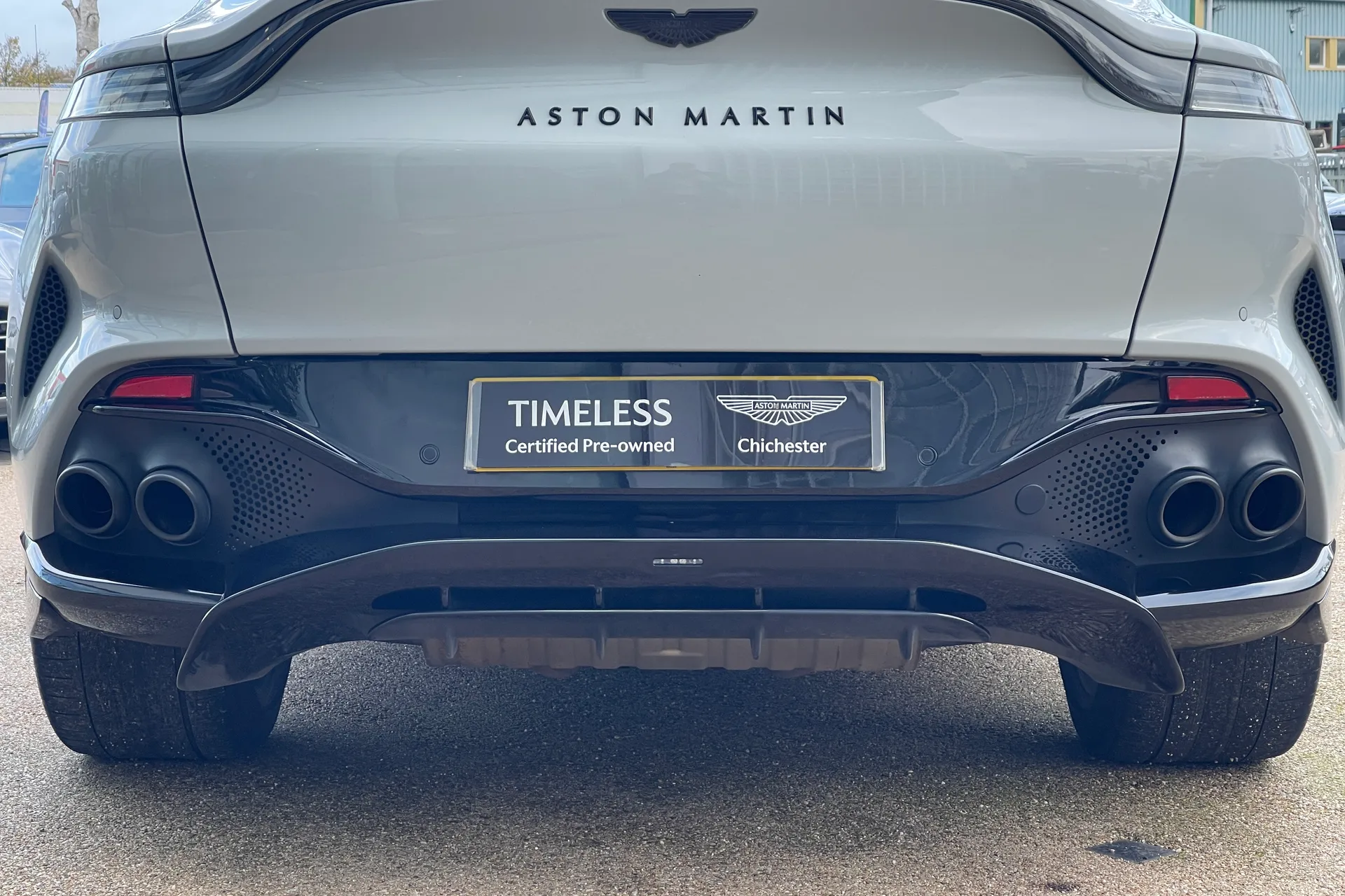 Aston Martin DBX thumbnail image number 55