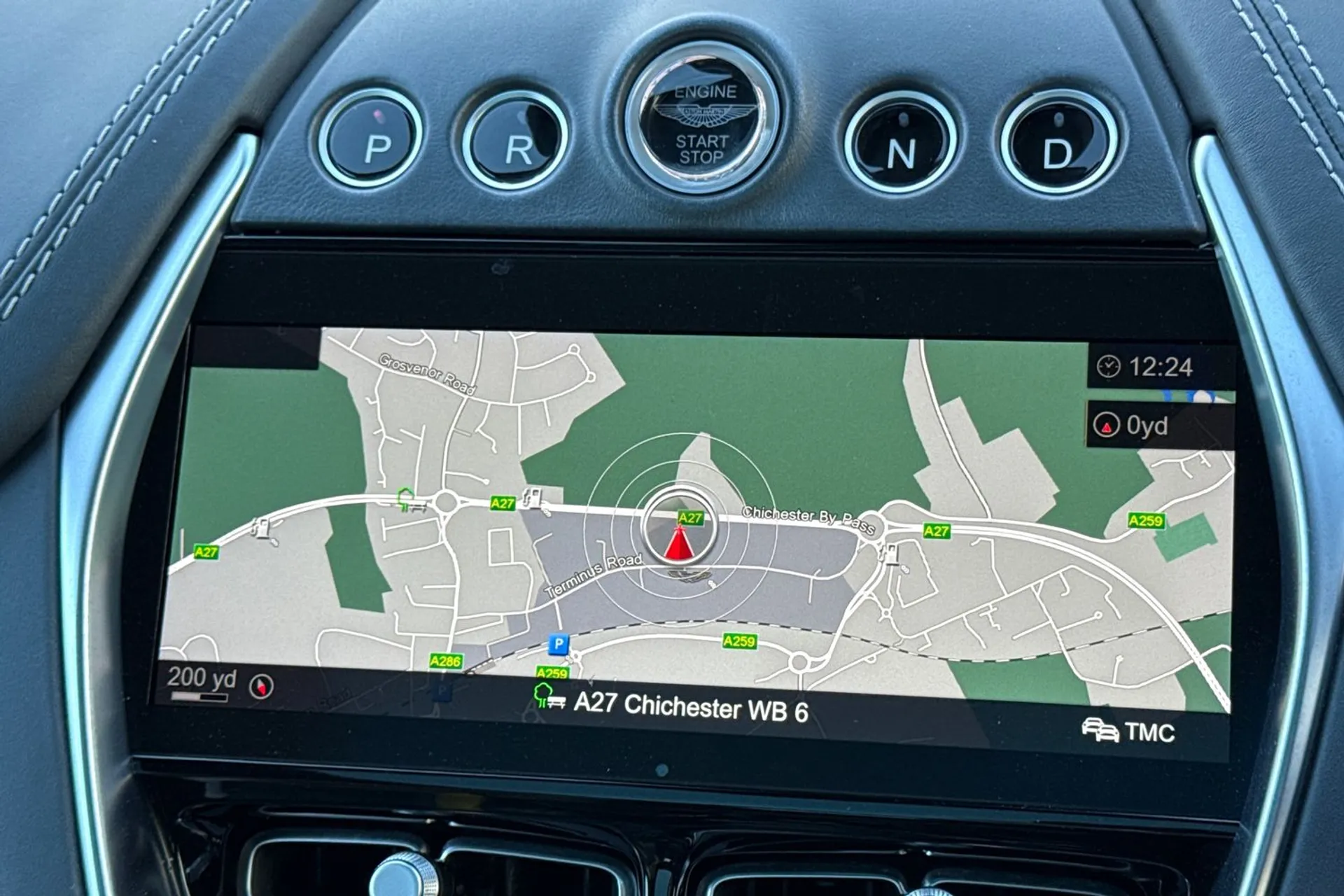 Aston Martin DBX thumbnail image number 4