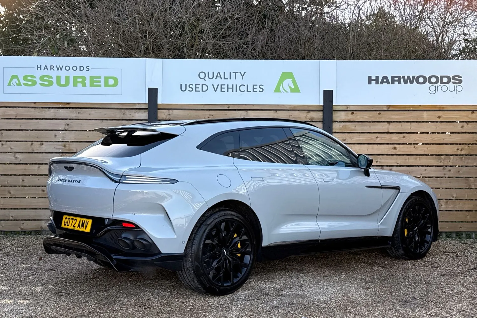 Aston Martin DBX thumbnail image number 8