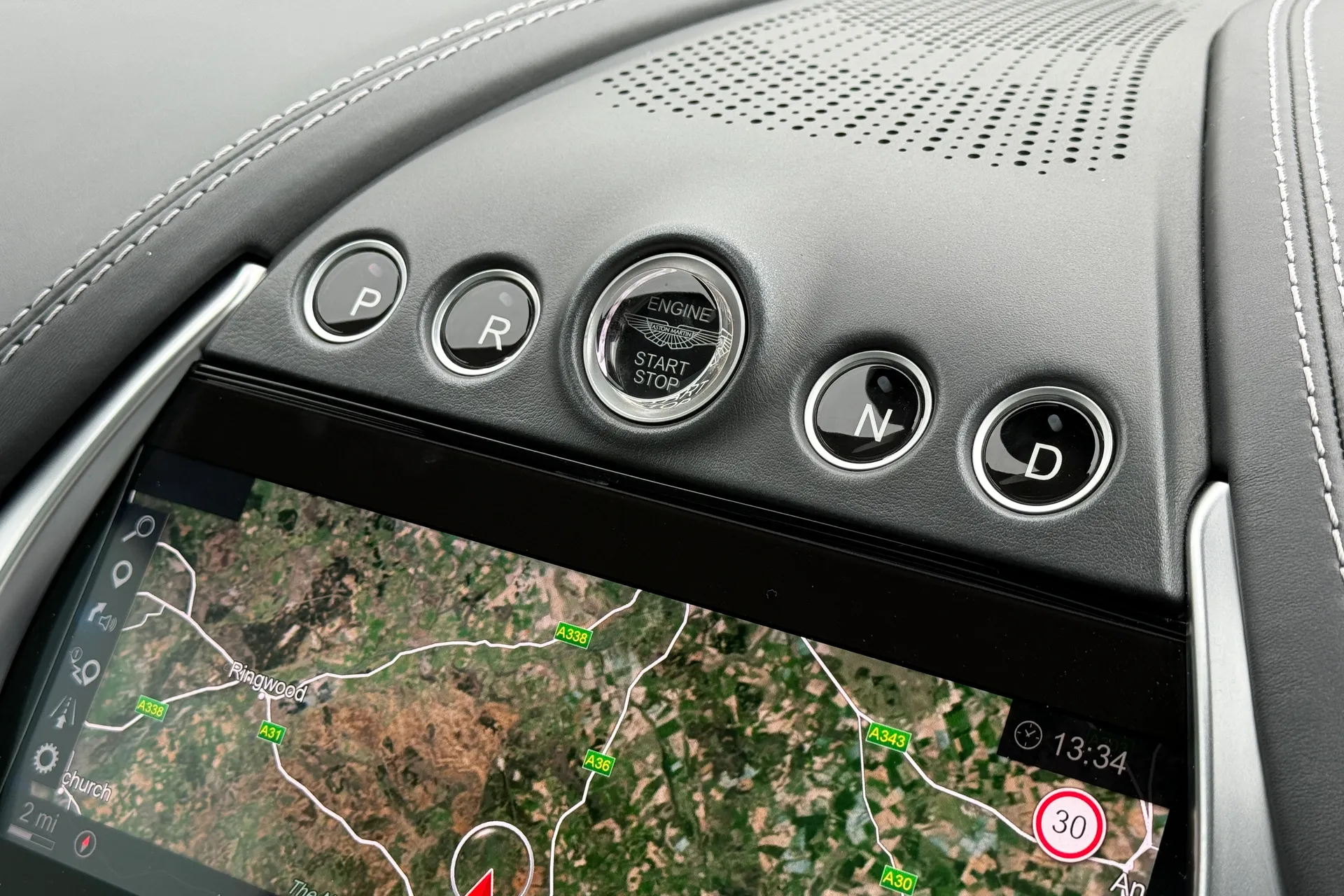 Aston Martin DBX thumbnail image number 5