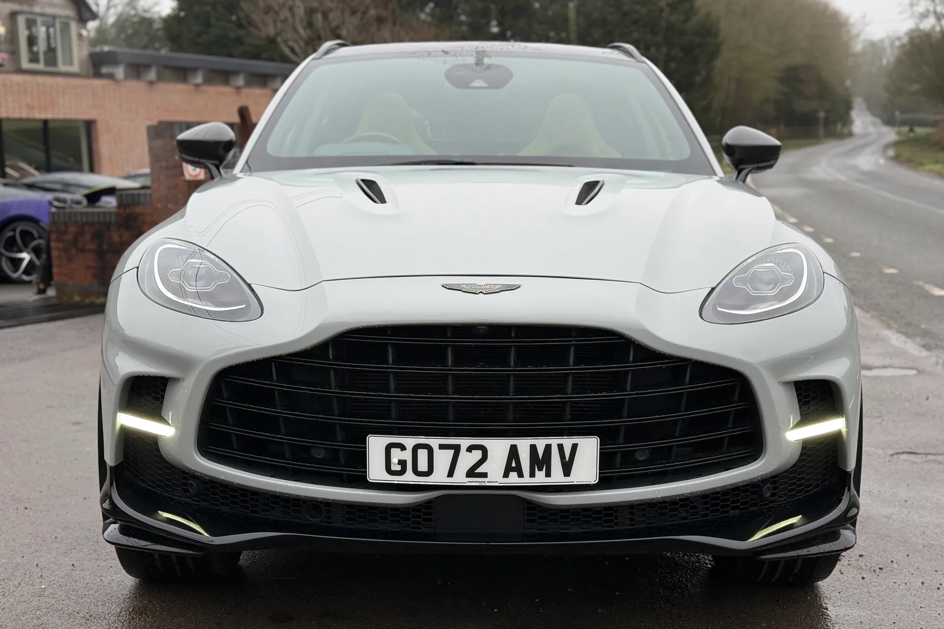 Aston Martin DBX thumbnail image number 42