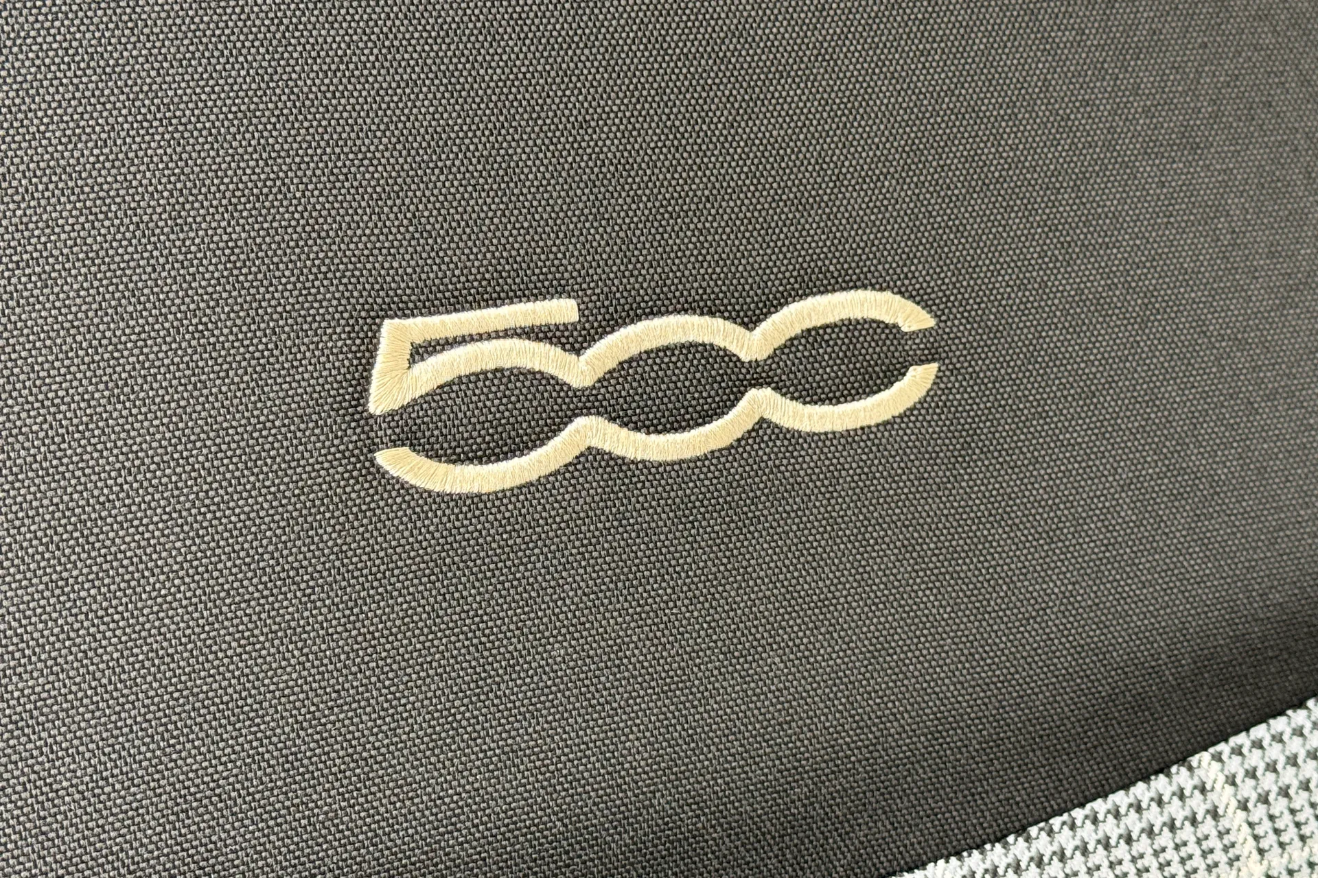 FIAT 500 thumbnail image number 36