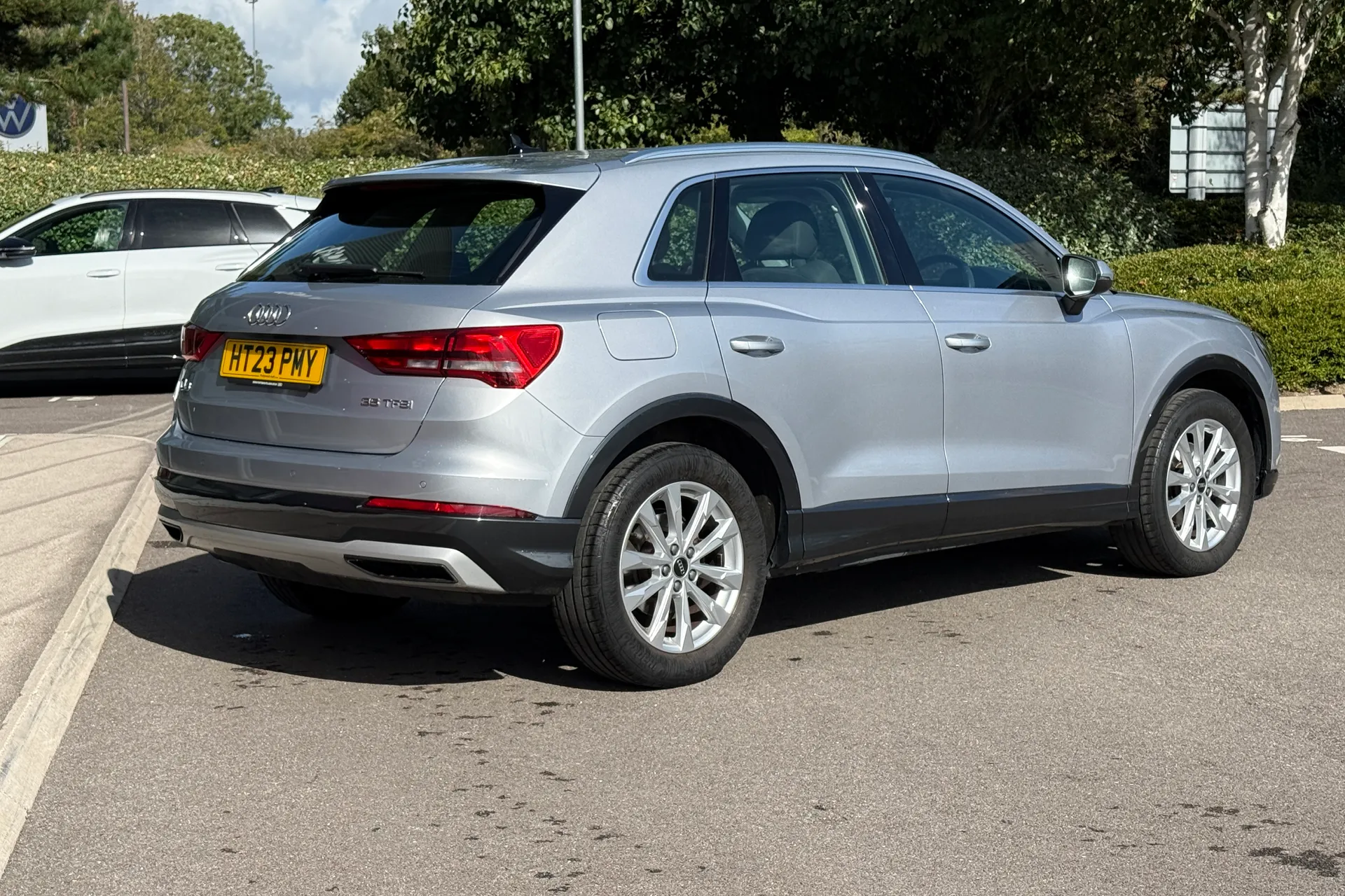 Audi Q3 thumbnail image number 26