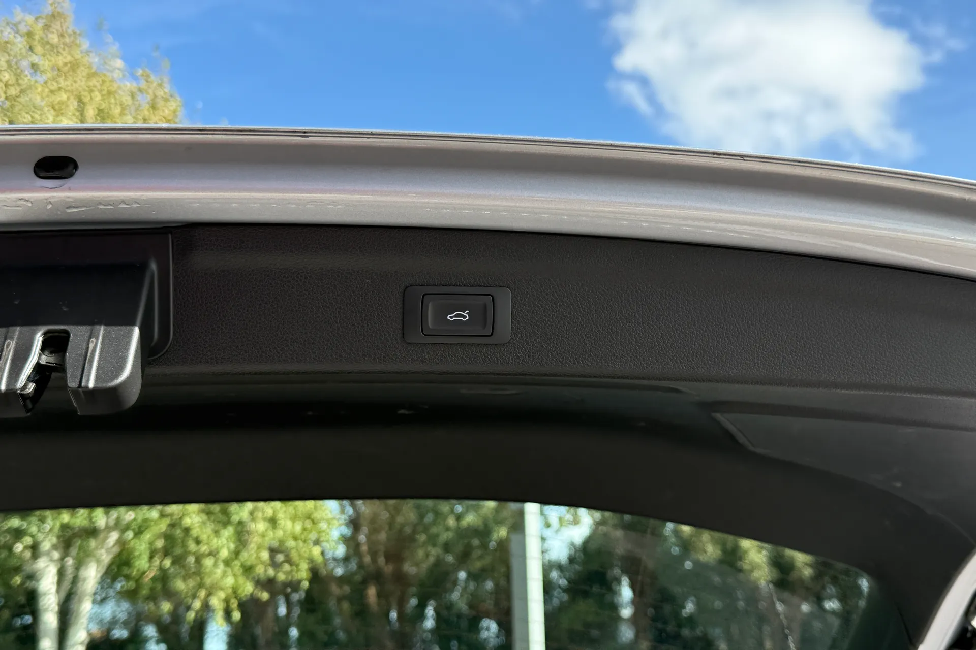 Audi Q3 thumbnail image number 36