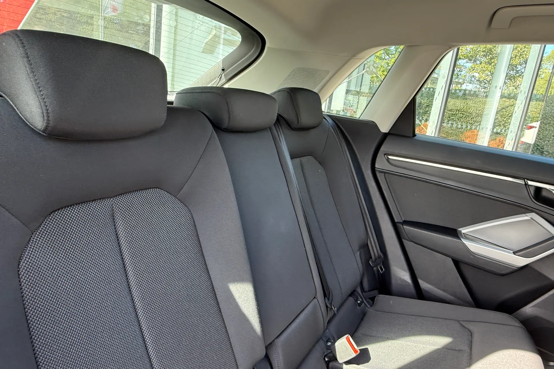 Audi Q3 thumbnail image number 38