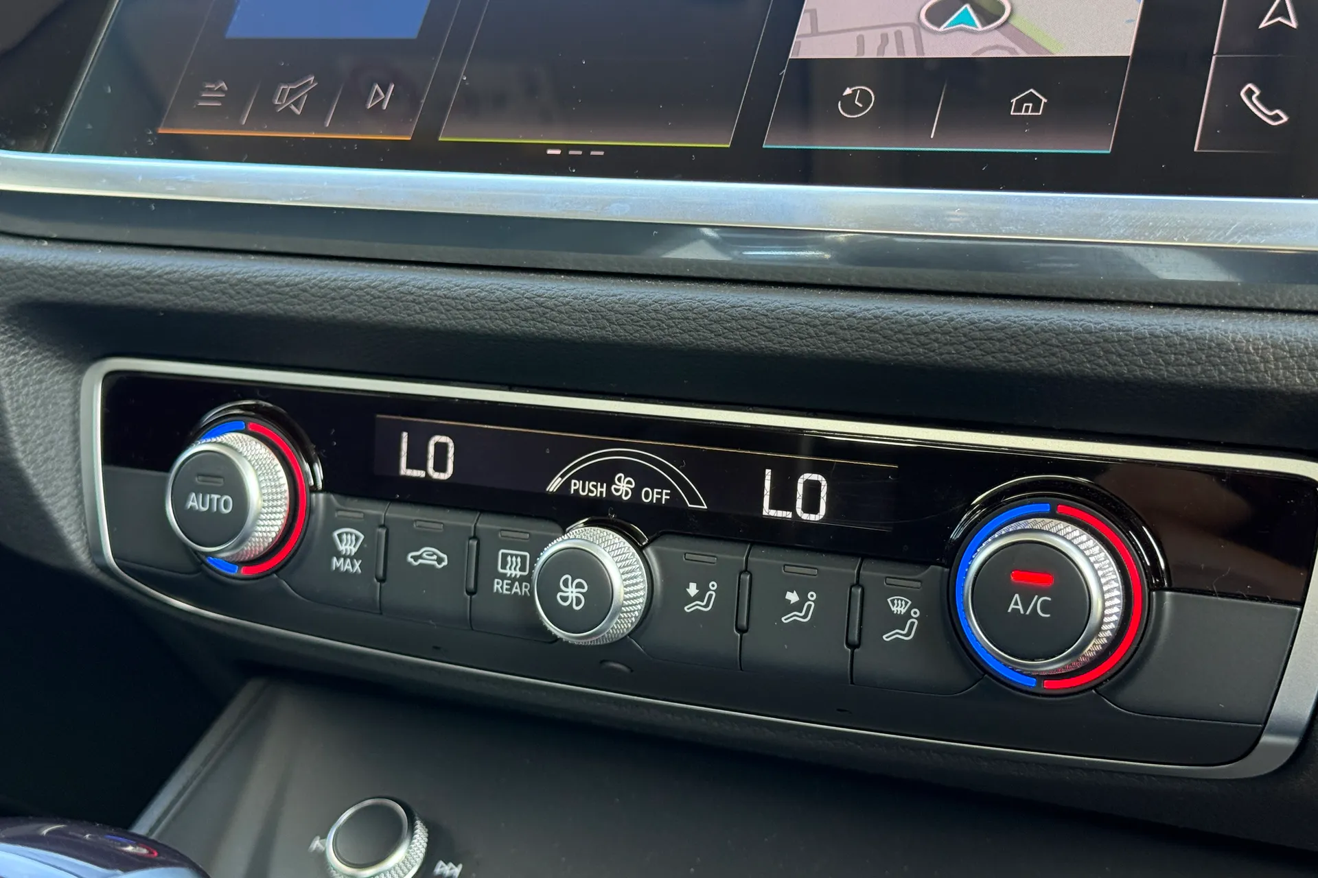 Audi Q3 thumbnail image number 31
