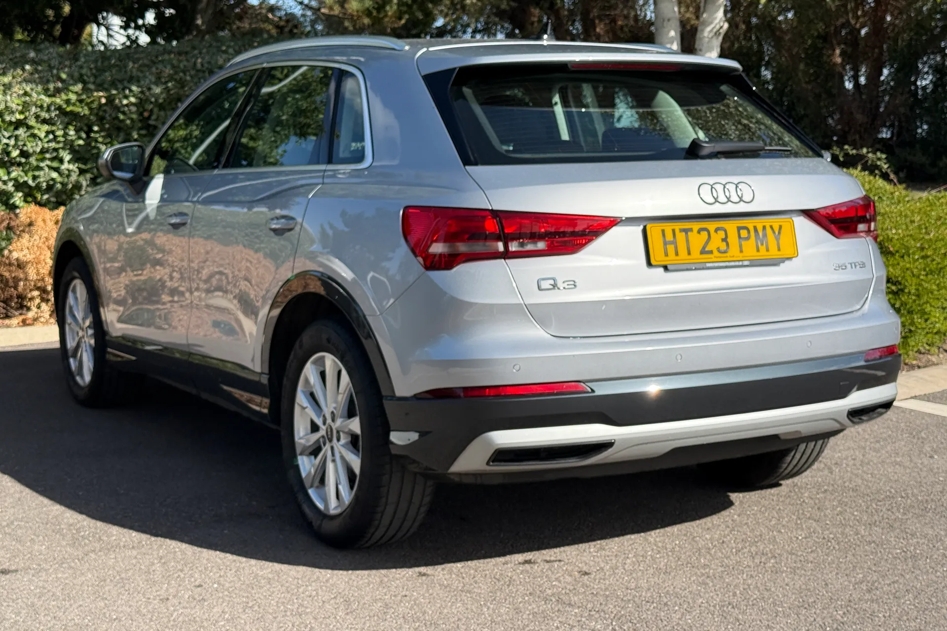 Audi Q3 thumbnail image number 9