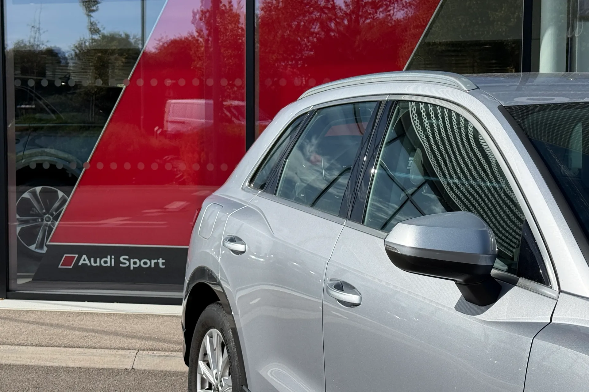 Audi Q3 thumbnail image number 11