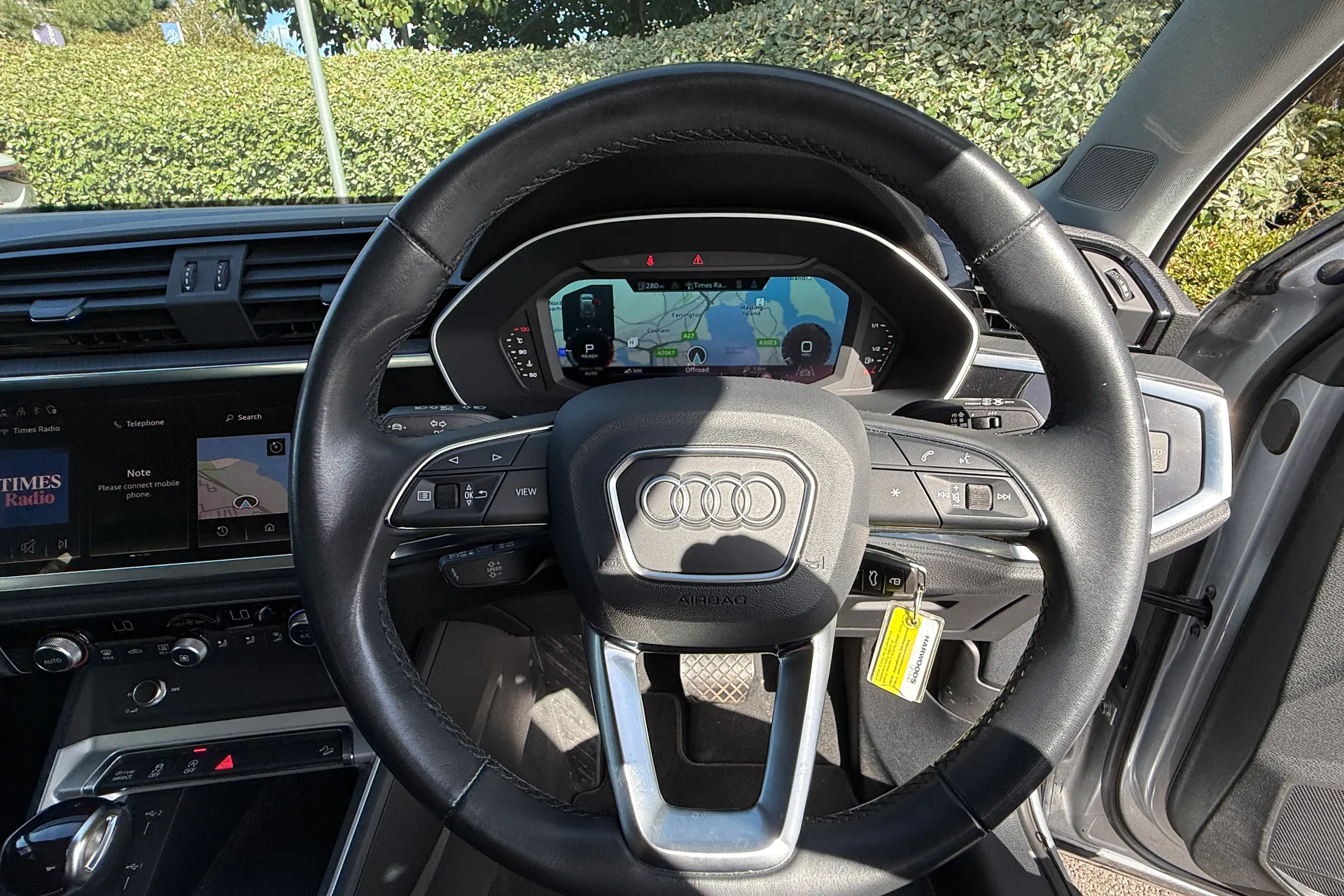Audi Q3 thumbnail image number 22