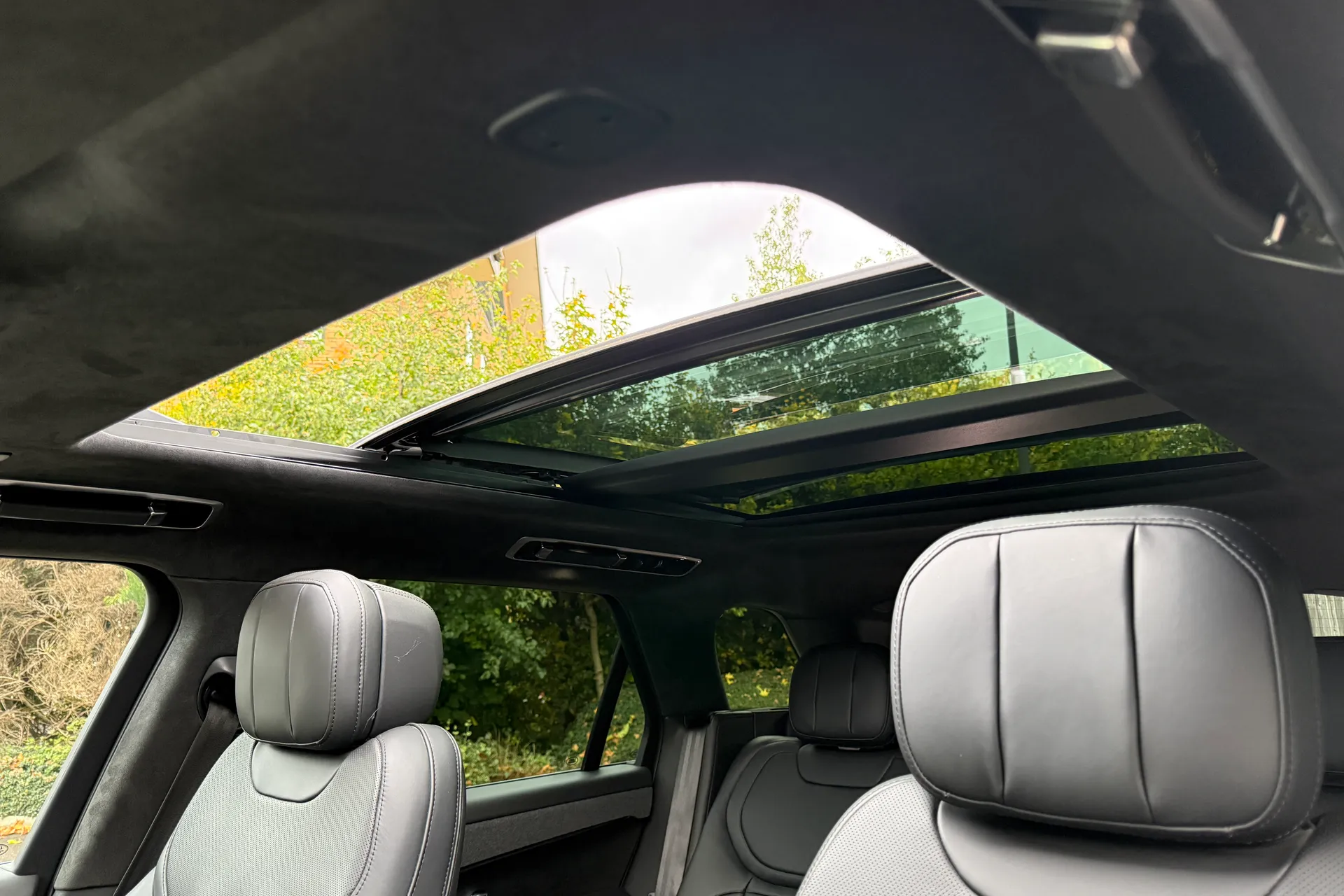 LAND ROVER RANGE ROVER SPORT thumbnail image number 5