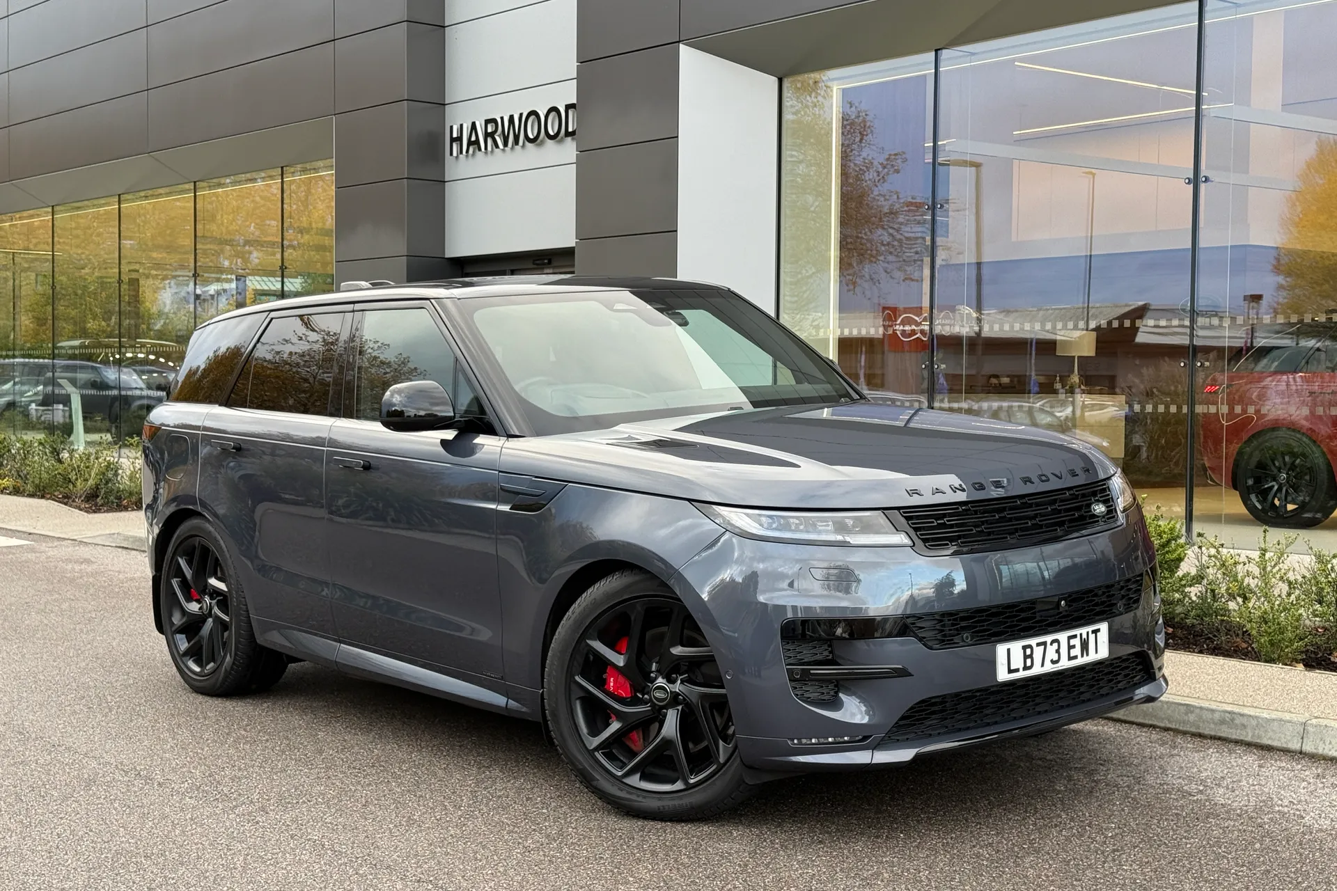 LAND ROVER RANGE ROVER SPORT focused image